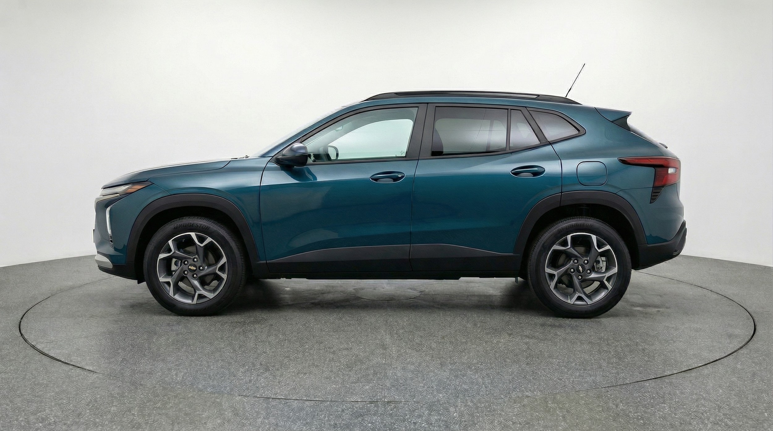 Thumbnail: 2025 Chevrolet Trax - 4