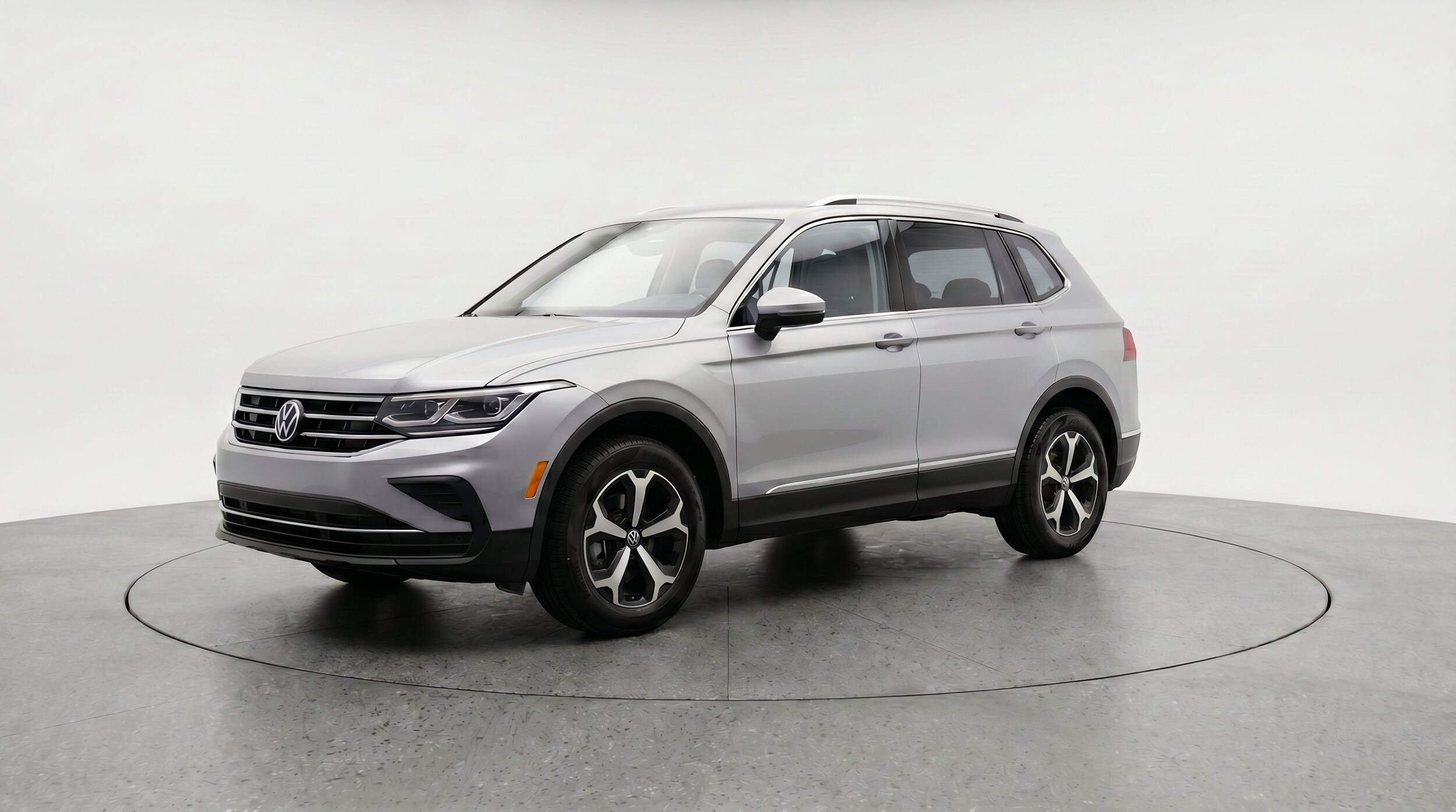 Thumbnail: 2026 Volkswagen Tiguan - 3