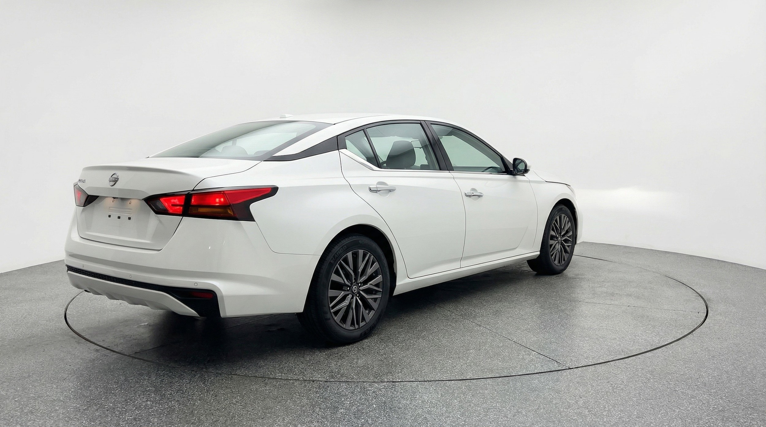 Thumbnail: 2025 Nissan Altima - 9