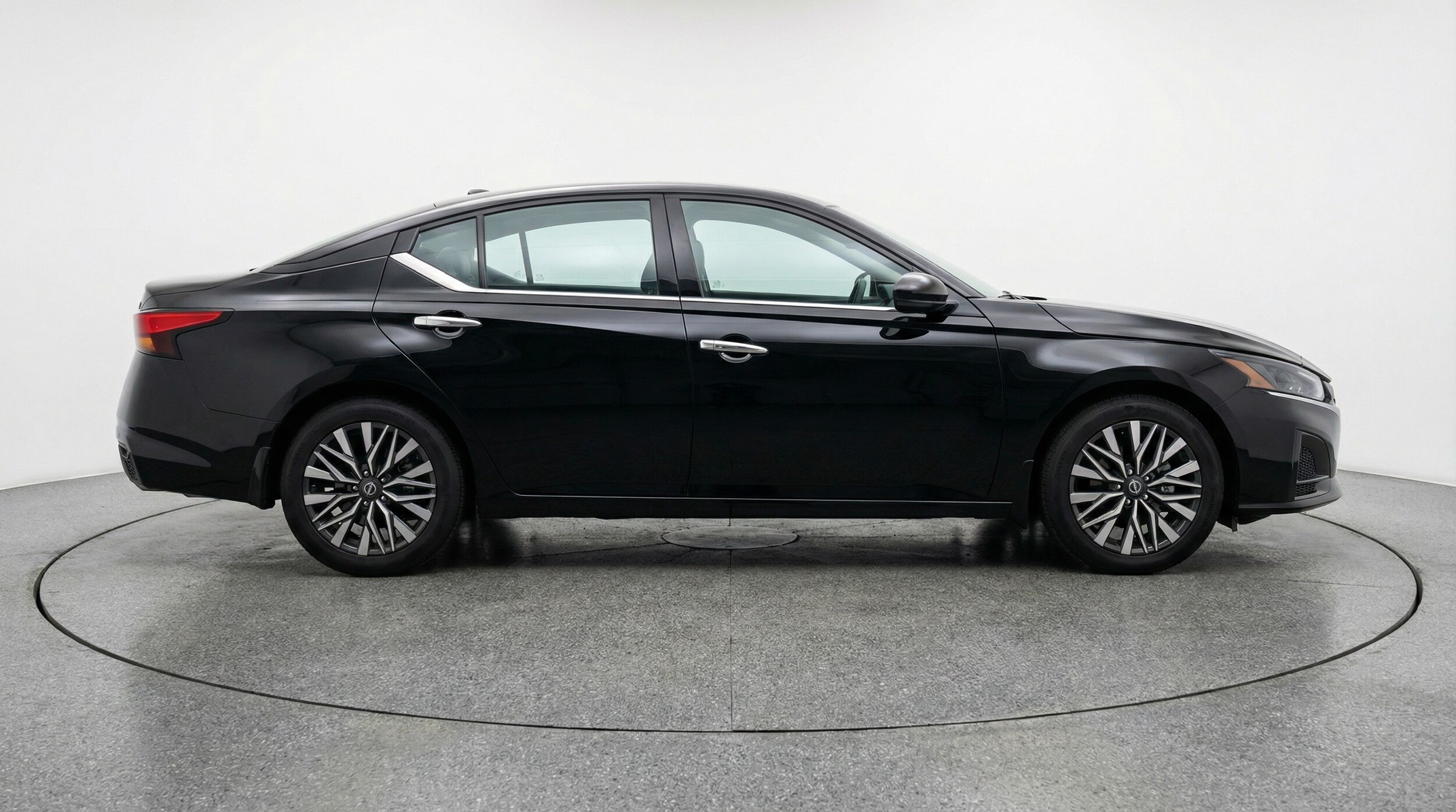 Thumbnail: 2025 Nissan Altima - 8