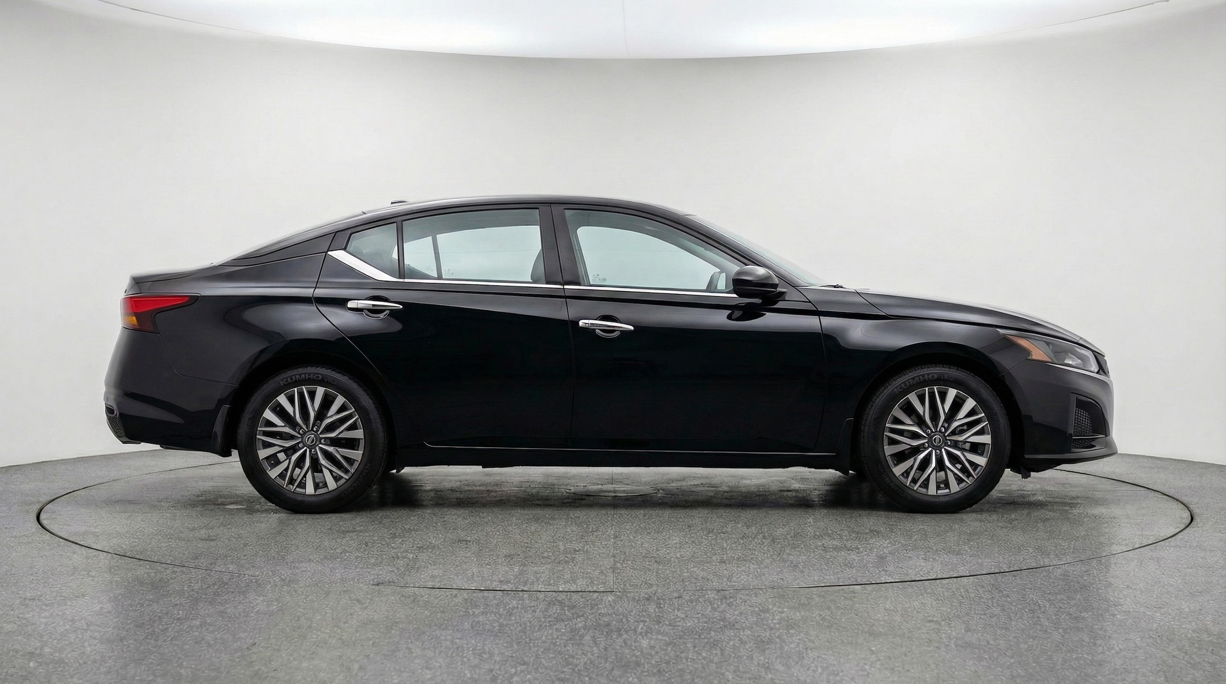 Thumbnail: 2025 Nissan Altima - 8