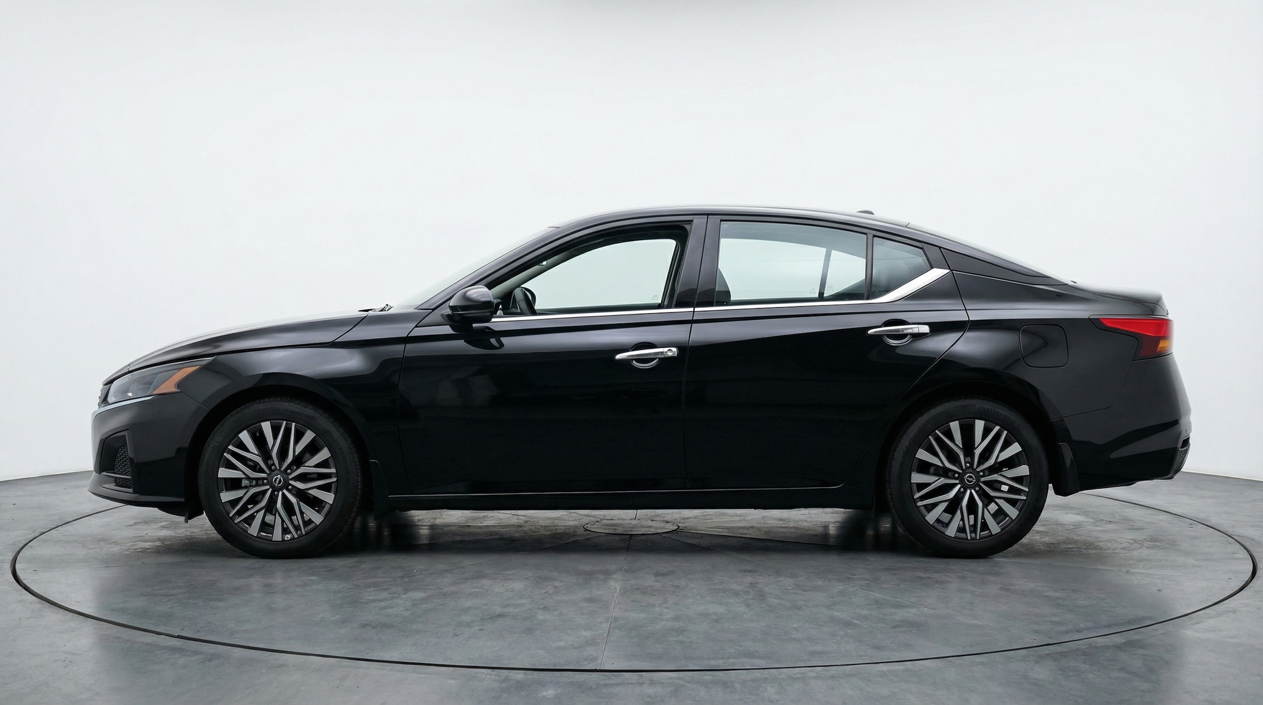 Thumbnail: 2025 Nissan Altima - 4
