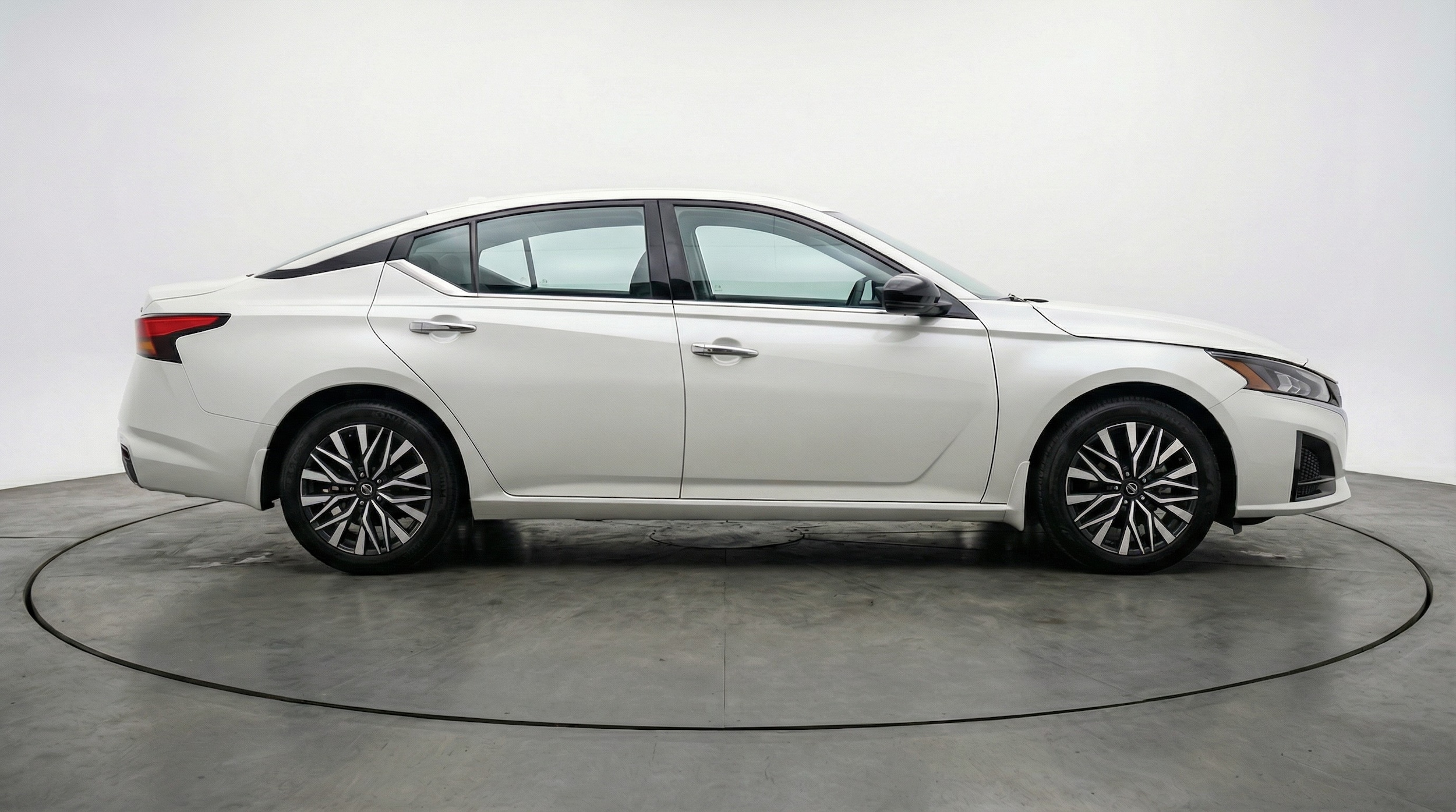 Thumbnail: 2025 Nissan Altima - 8