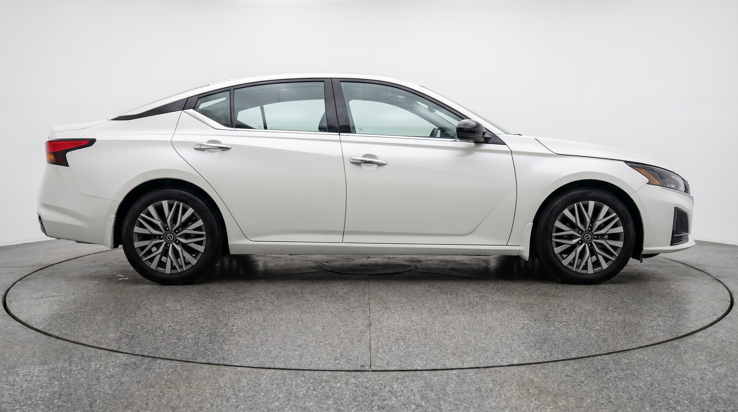 Thumbnail: 2025 Nissan Altima - 8