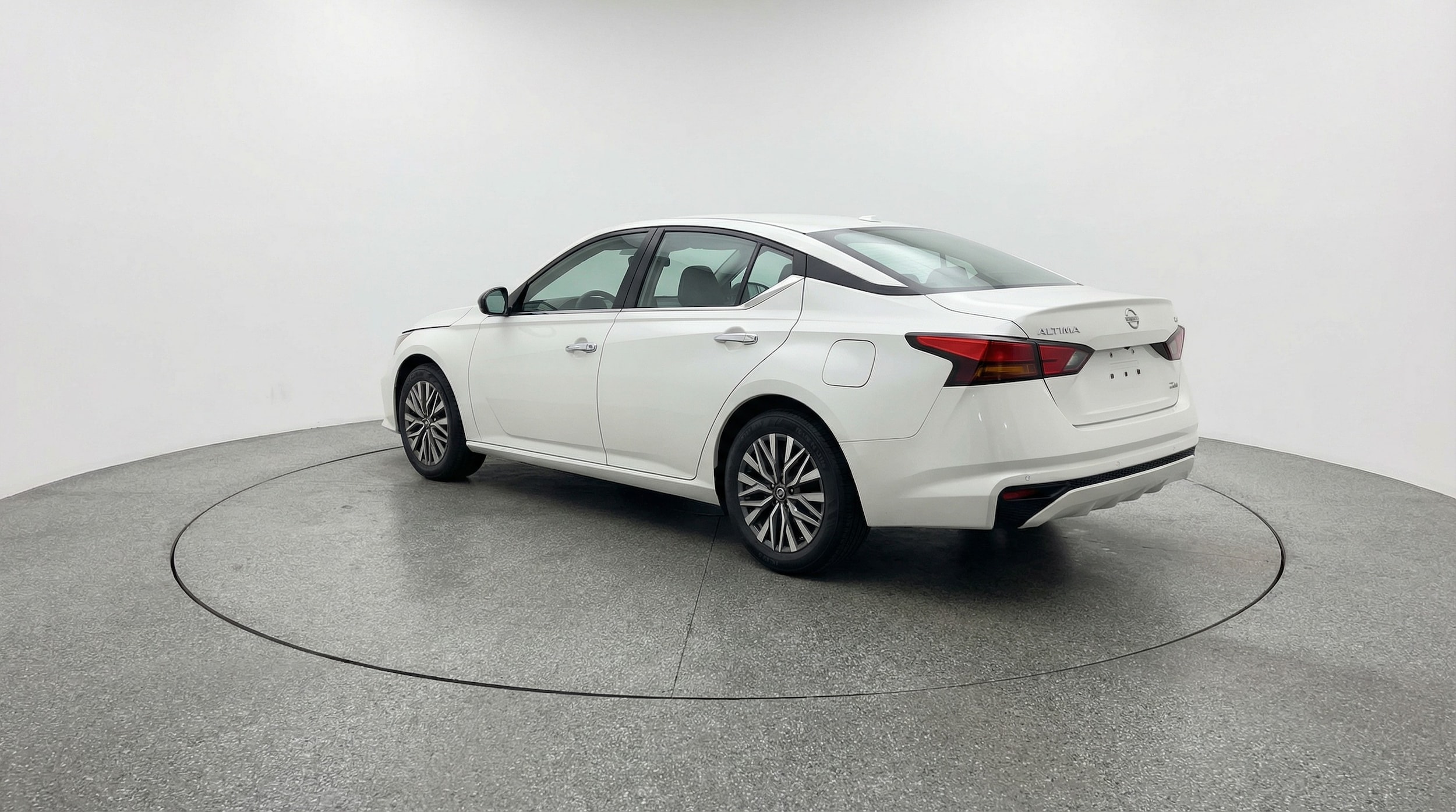 Thumbnail: 2025 Nissan Altima - 5