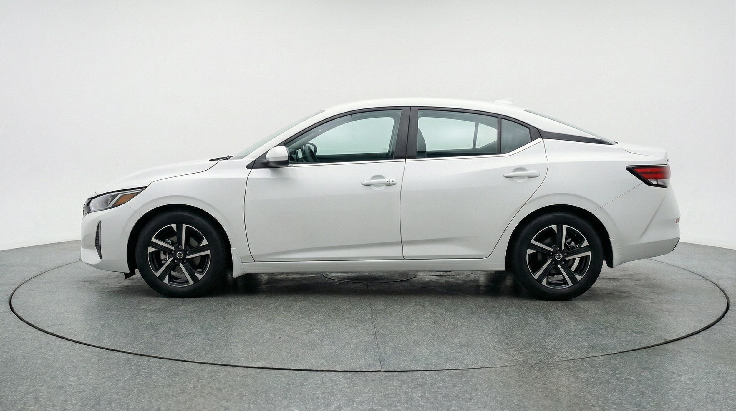 Thumbnail: 2025 Nissan Sentra - 4