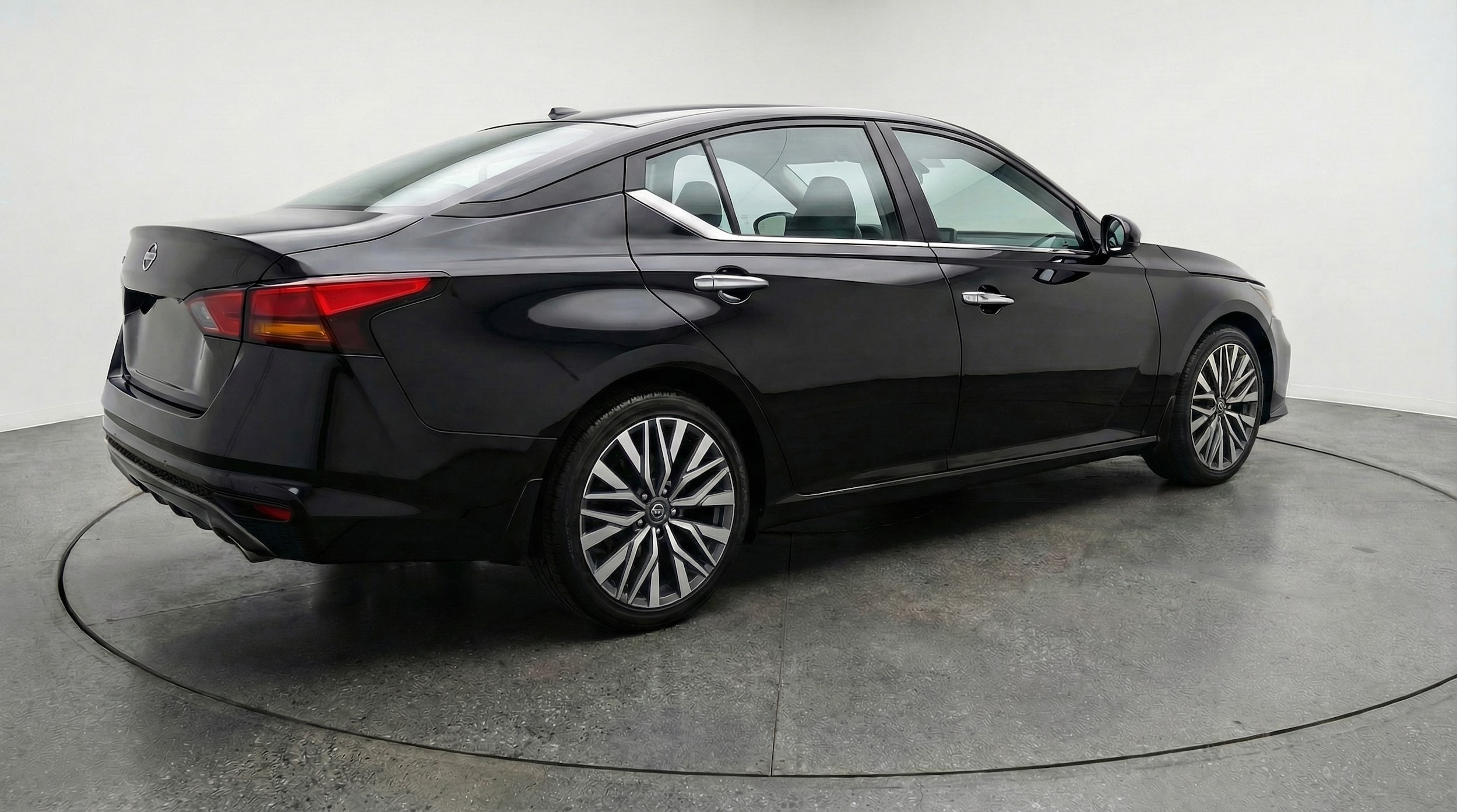 Thumbnail: 2025 Nissan Altima - 7