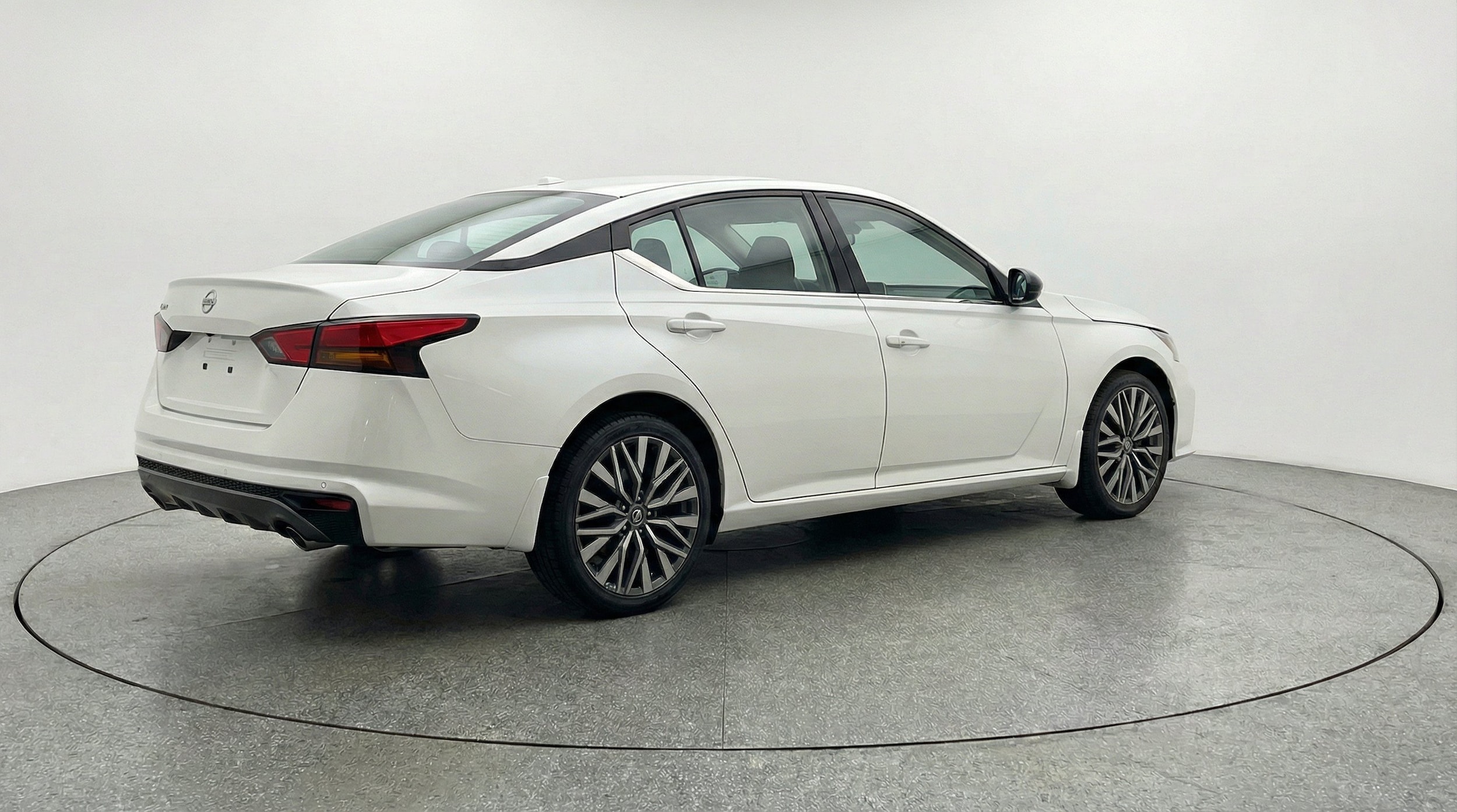 Thumbnail: 2025 Nissan Altima - 9