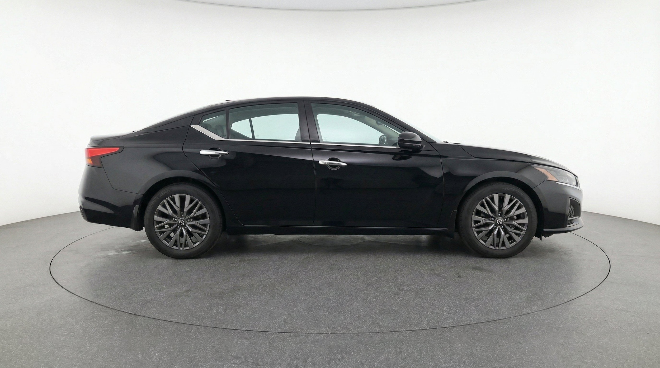 Thumbnail: 2025 Nissan Altima - 11