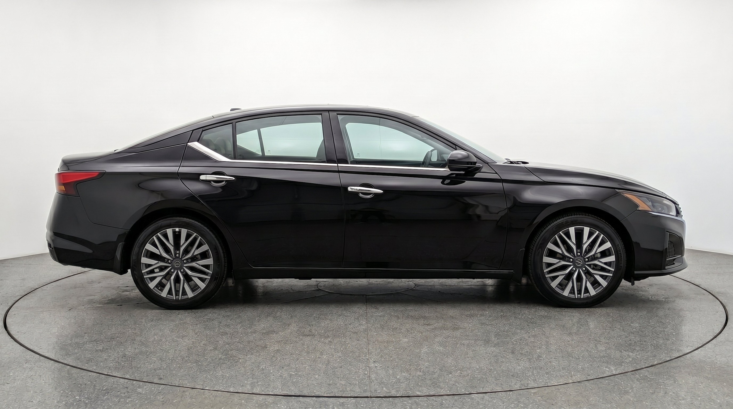 Thumbnail: 2025 Nissan Altima - 11