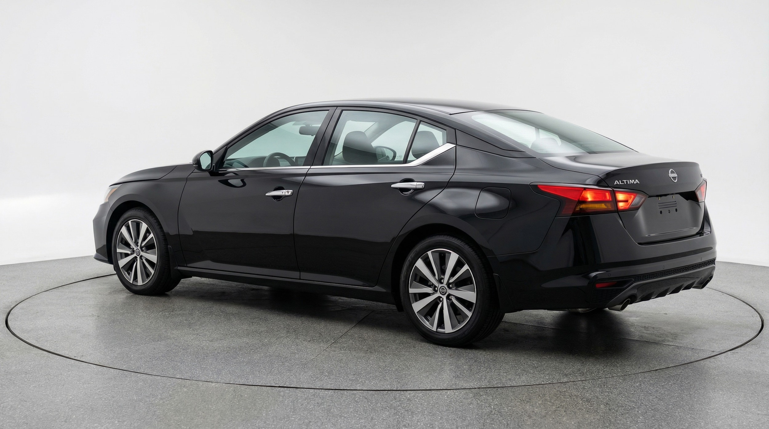 Thumbnail: 2025 Nissan Altima - 5