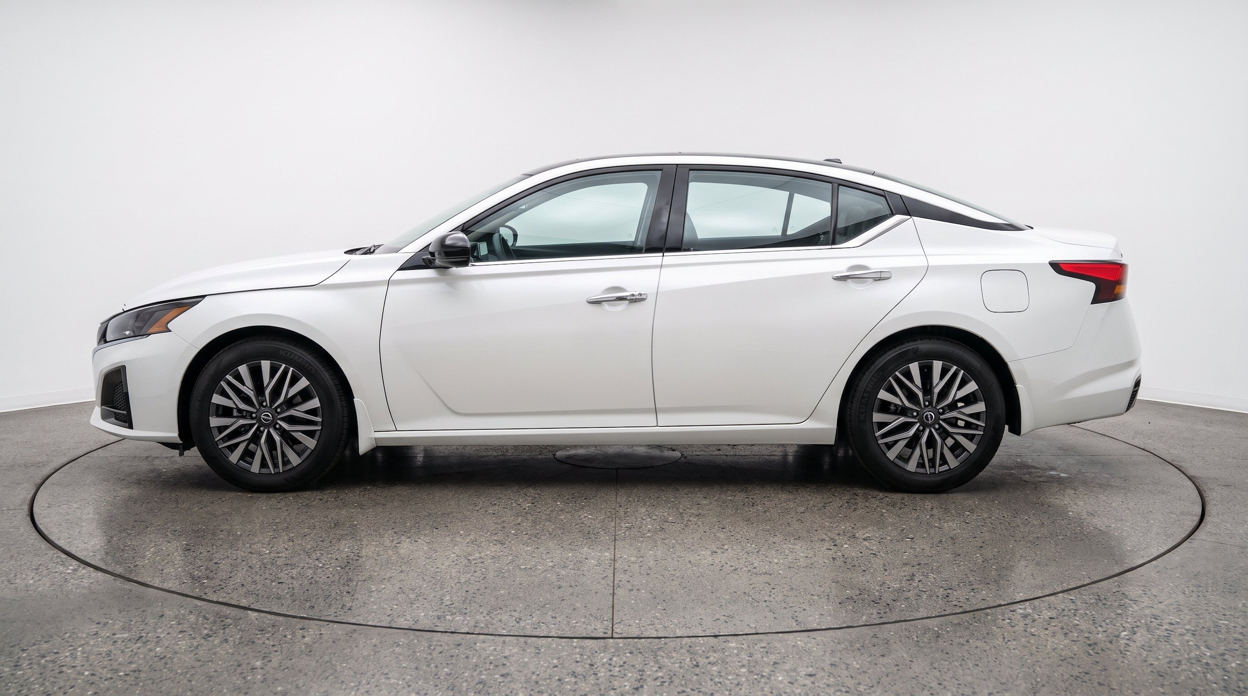 Thumbnail: 2025 Nissan Altima - 5