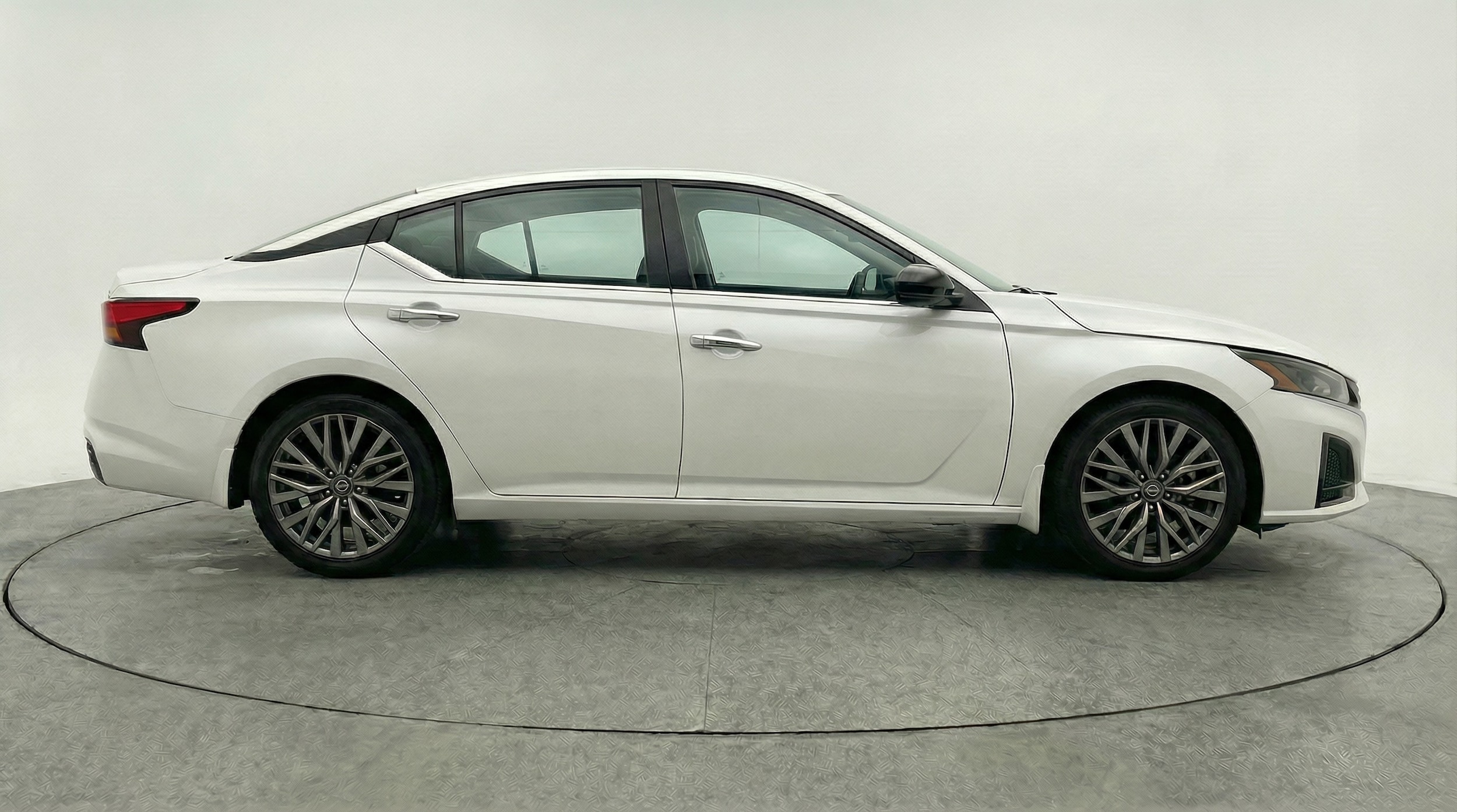 Thumbnail: 2025 Nissan Altima - 8