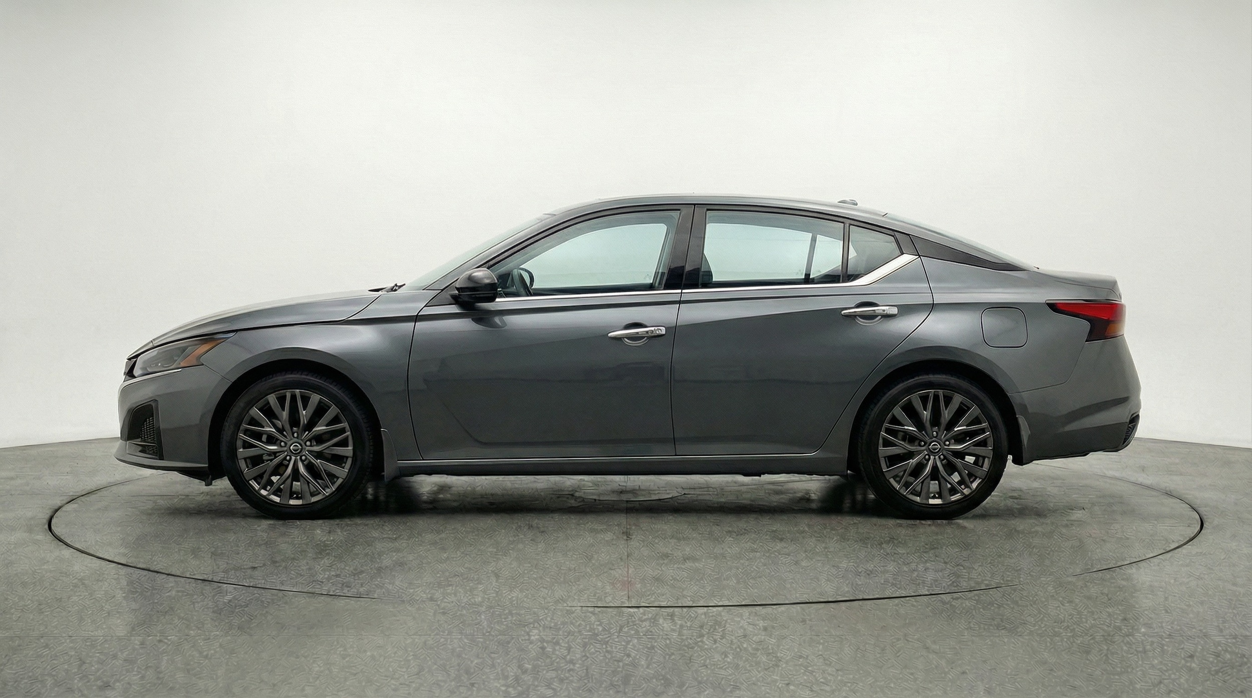 Thumbnail: 2025 Nissan Altima - 4