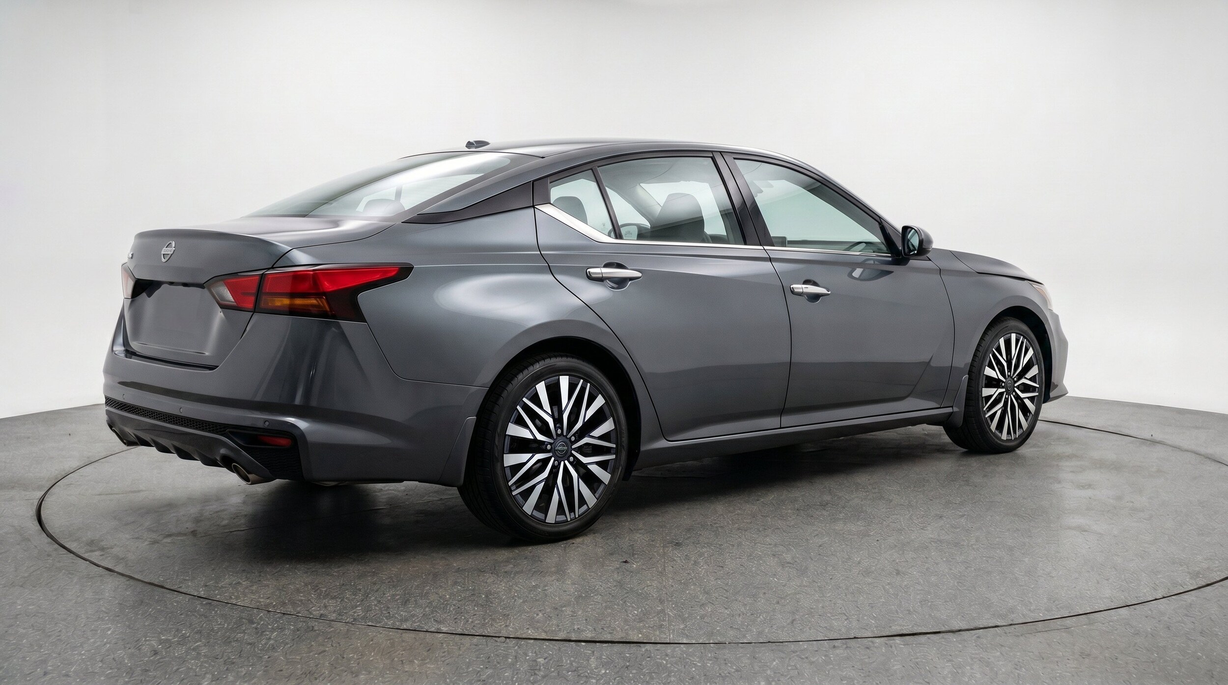 Thumbnail: 2025 Nissan Altima - 9