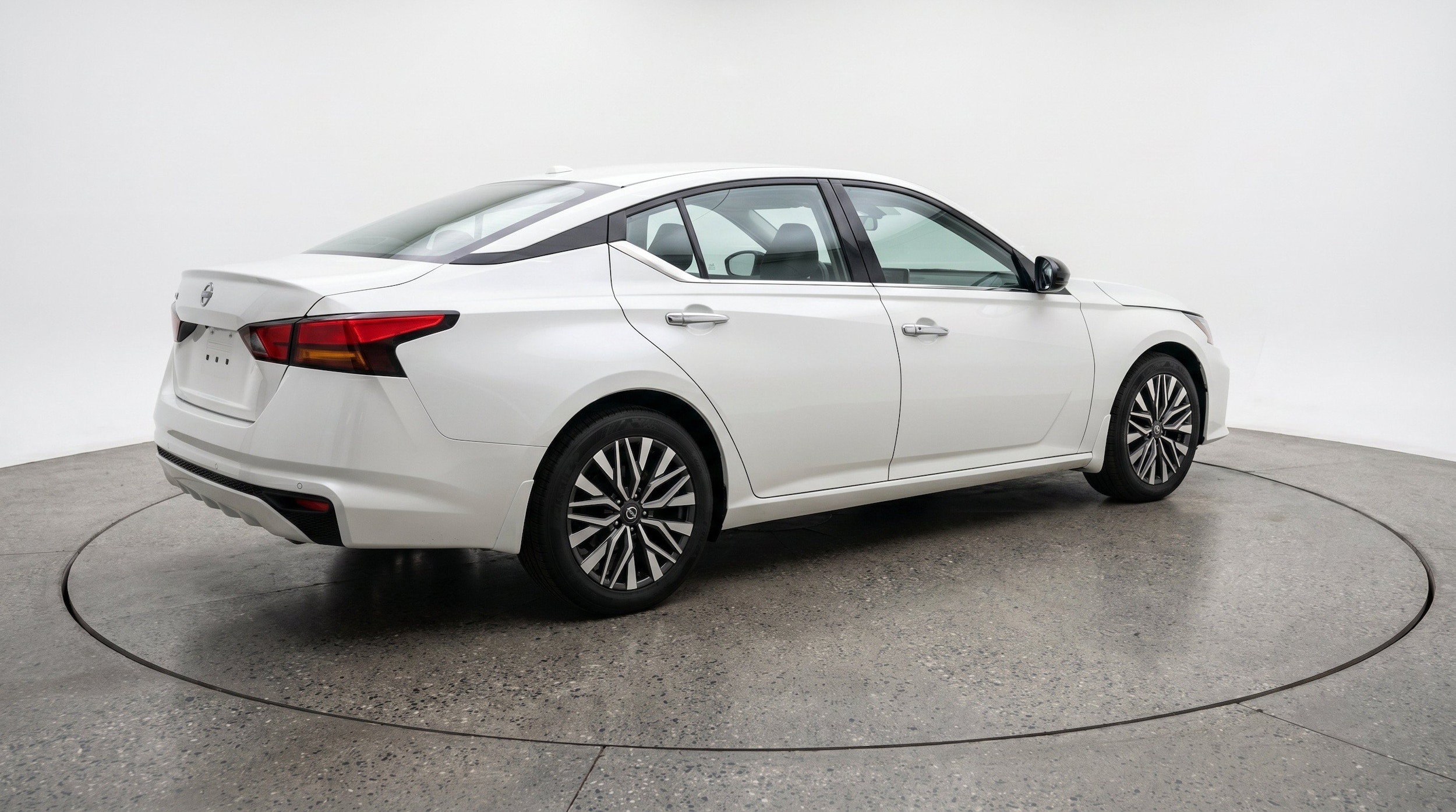 Thumbnail: 2025 Nissan Altima - 9