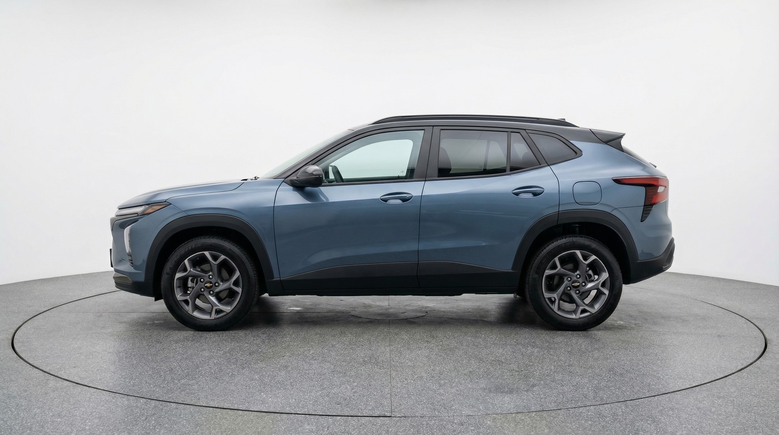 Thumbnail: 2025 Chevrolet Trax - 4