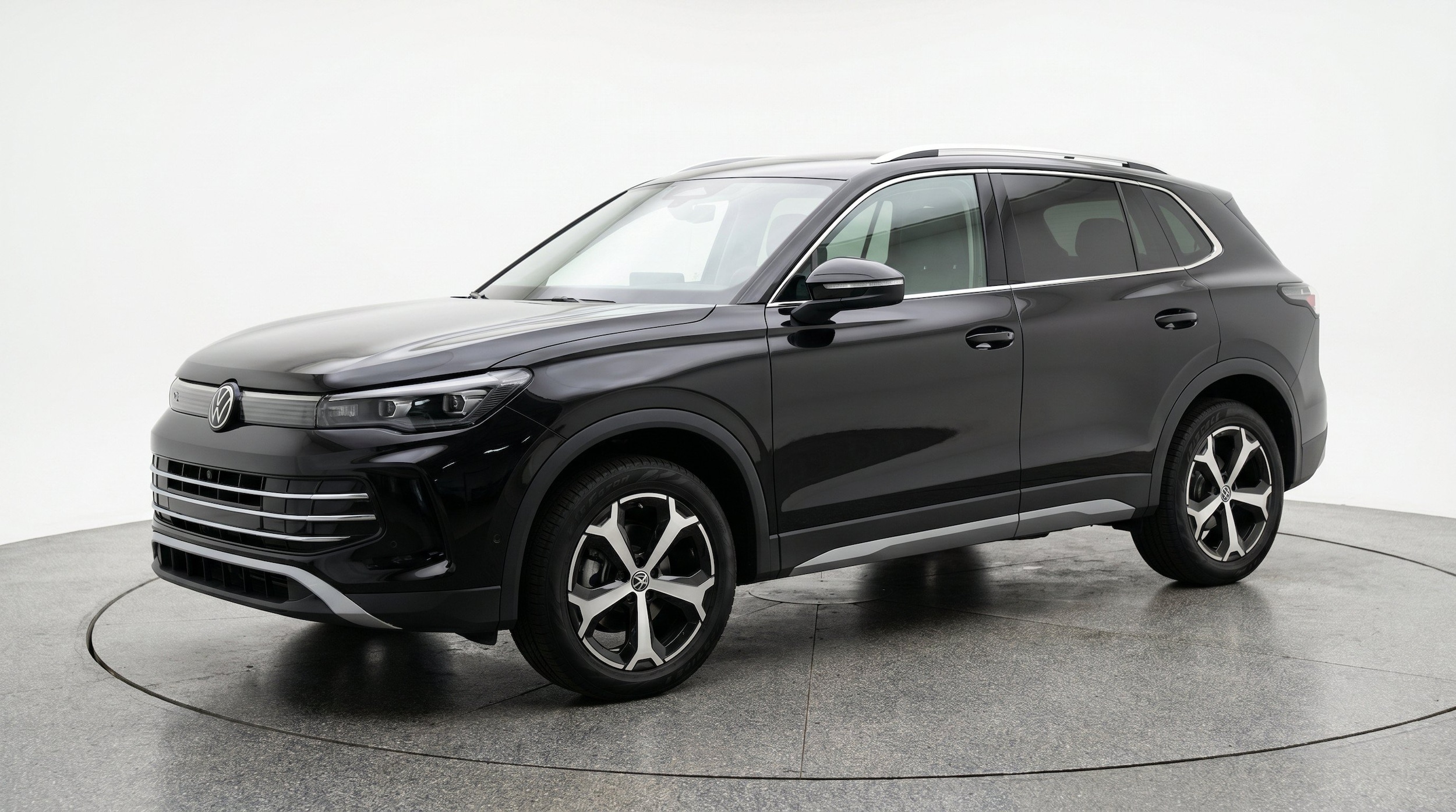 Thumbnail: 2026 Volkswagen Tiguan - 3