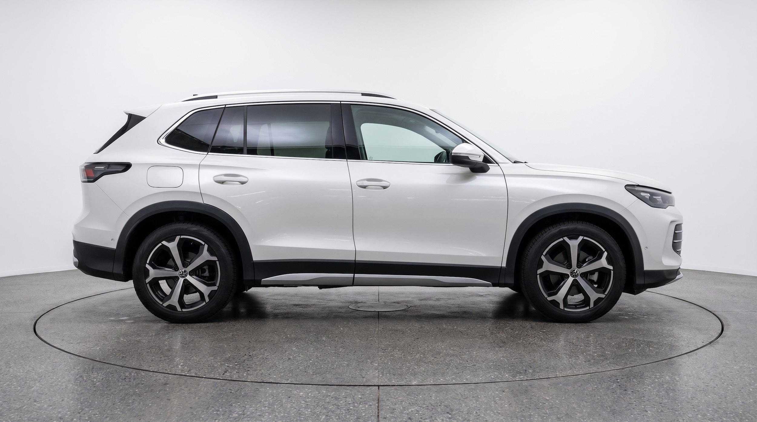 Thumbnail: 2026 Volkswagen Tiguan - 11