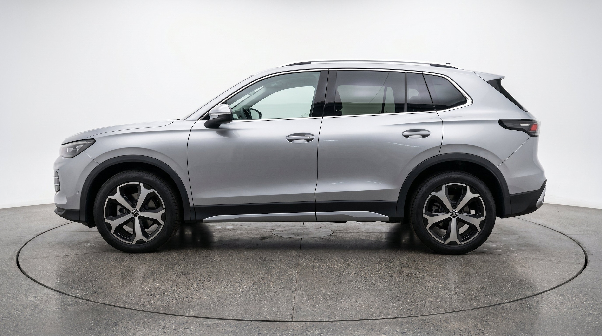 Thumbnail: 2026 Volkswagen Tiguan - 5