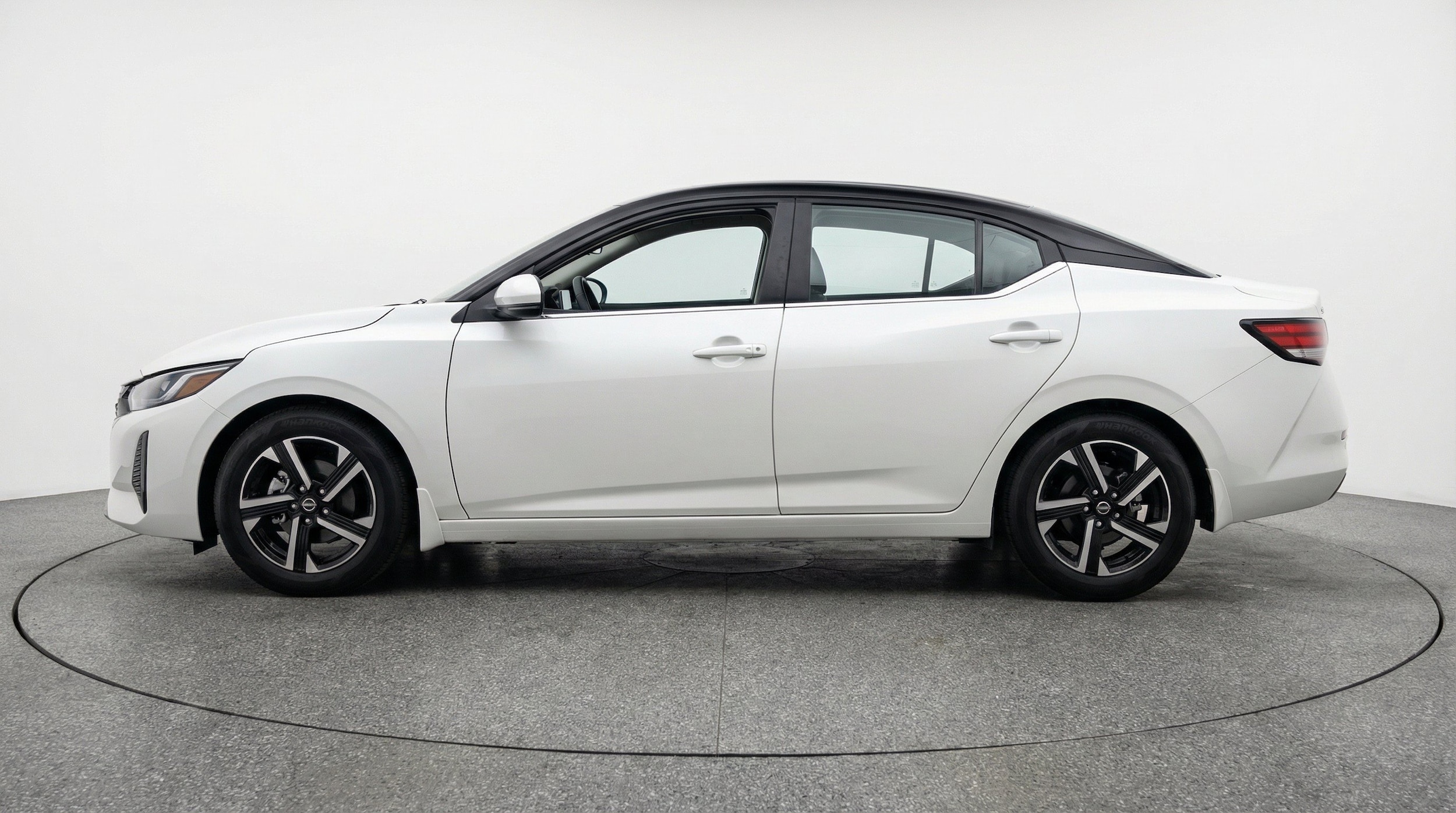Thumbnail: 2025 Nissan Sentra - 5