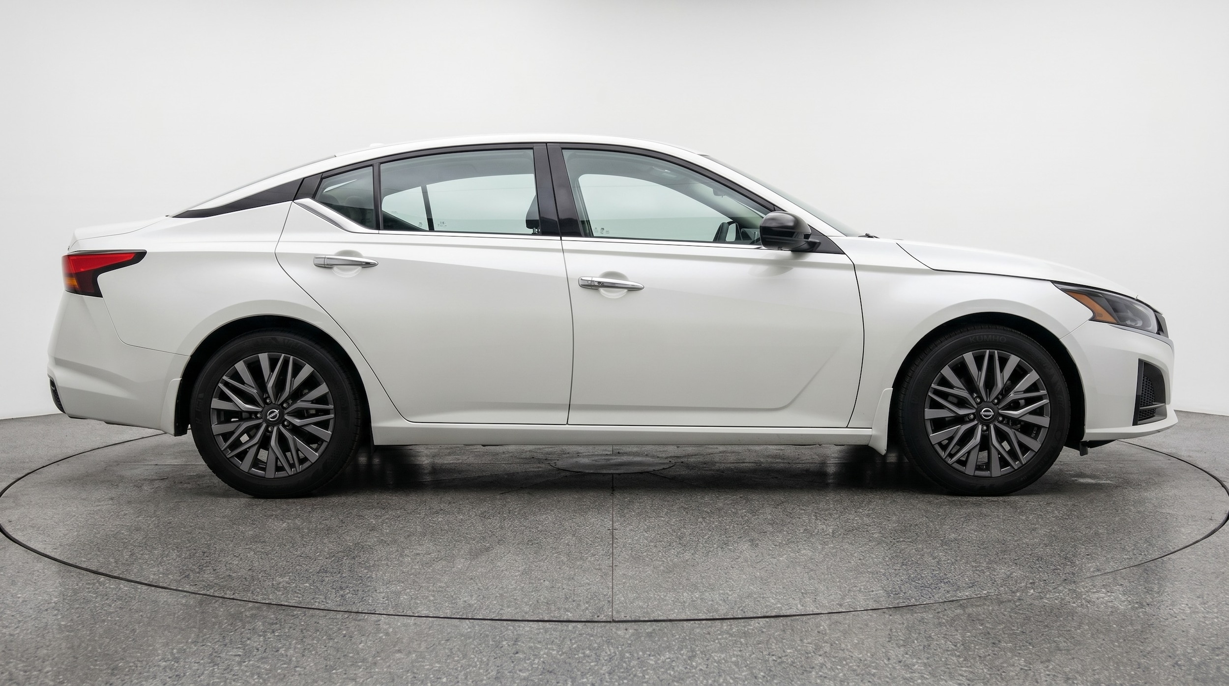 Thumbnail: 2025 Nissan Altima - 8