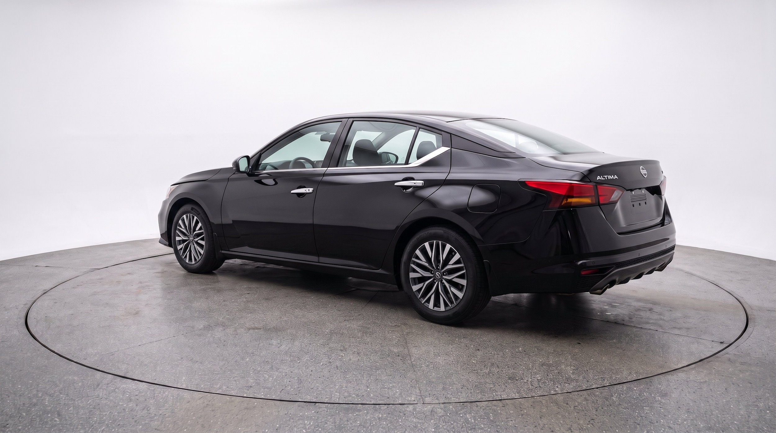 Thumbnail: 2025 Nissan Altima - 6