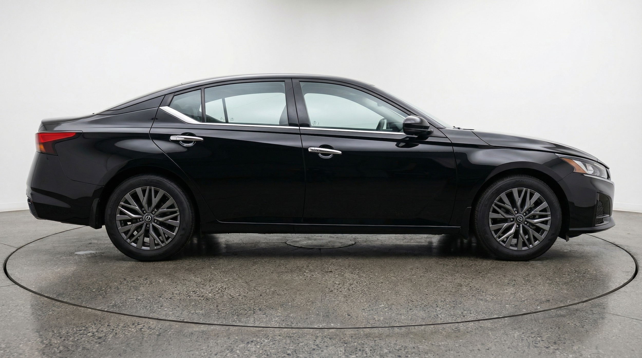 Thumbnail: 2025 Nissan Altima - 8