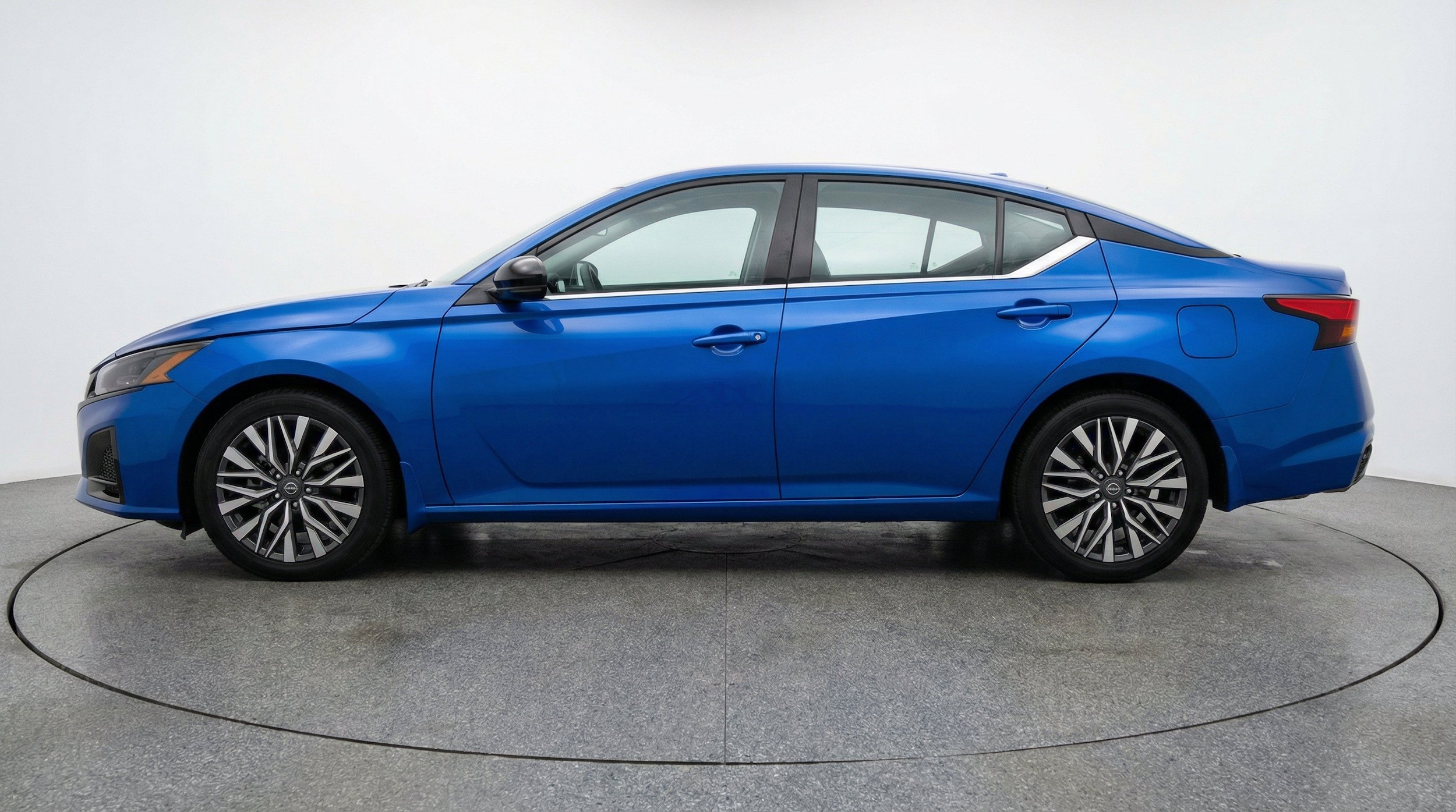 Thumbnail: 2025 Nissan Altima - 5