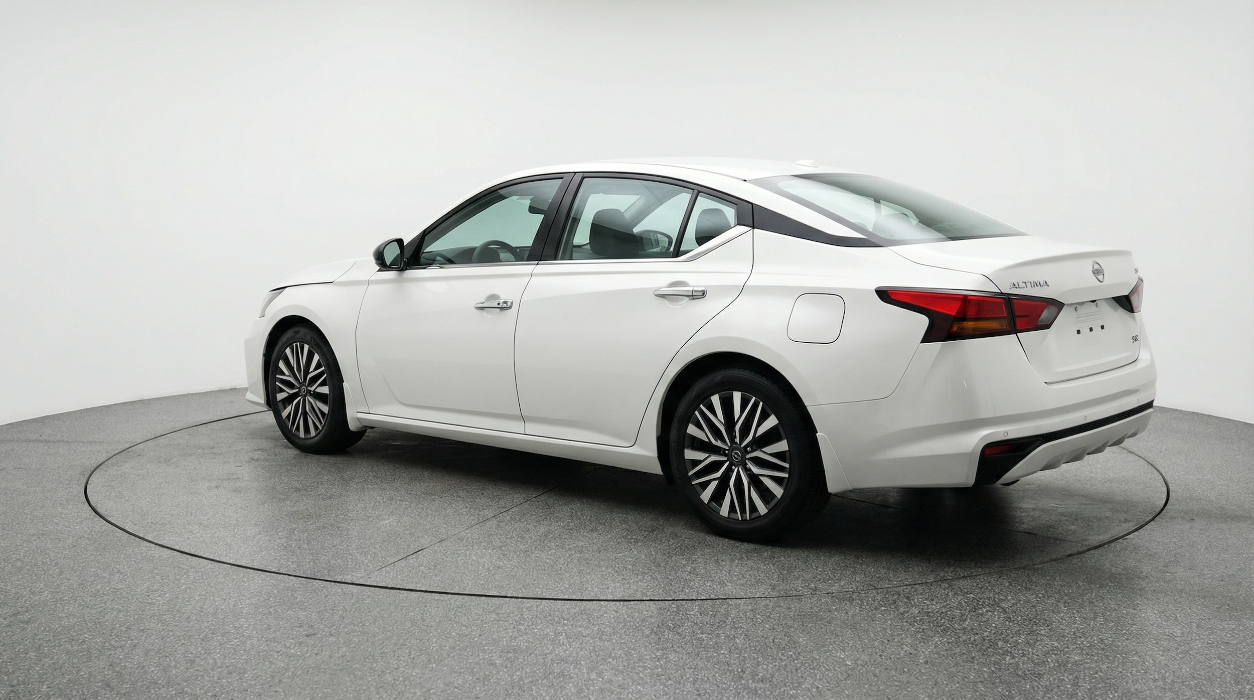 Thumbnail: 2025 Nissan Altima - 5