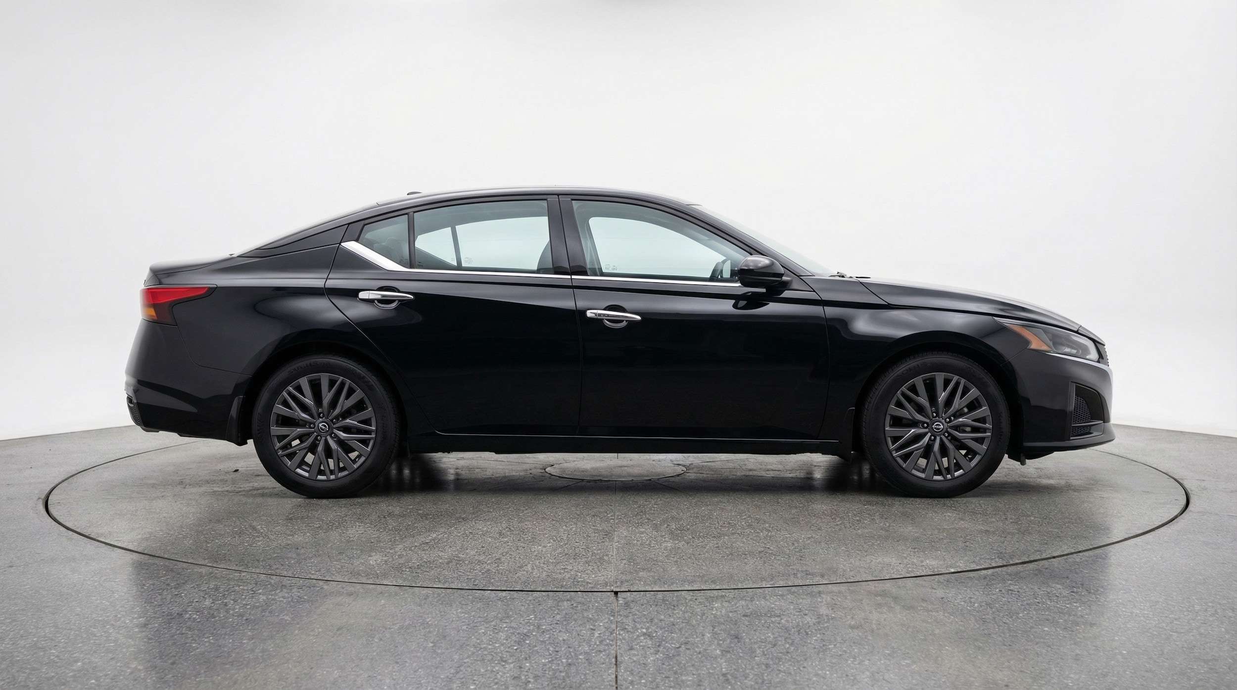 Thumbnail: 2025 Nissan Altima - 8