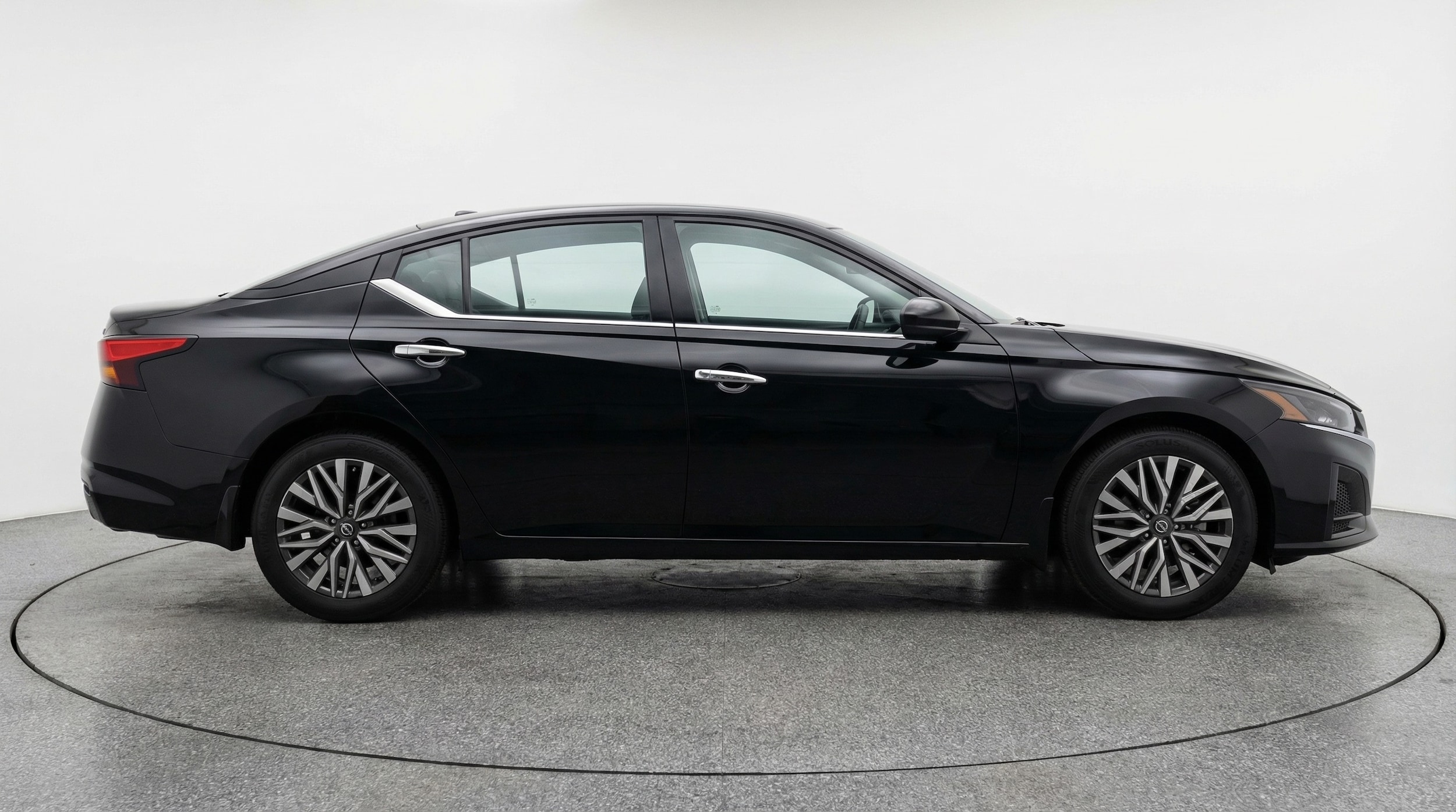 Thumbnail: 2025 Nissan Altima - 8