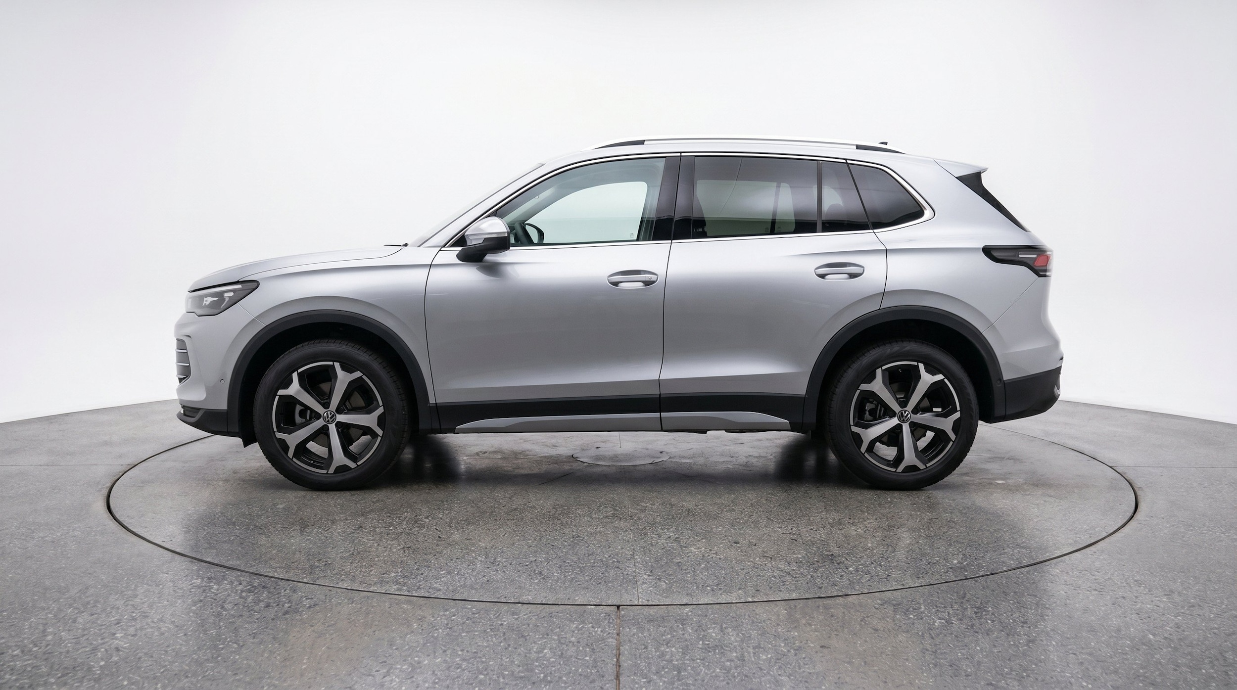 Thumbnail: 2026 Volkswagen Tiguan - 5