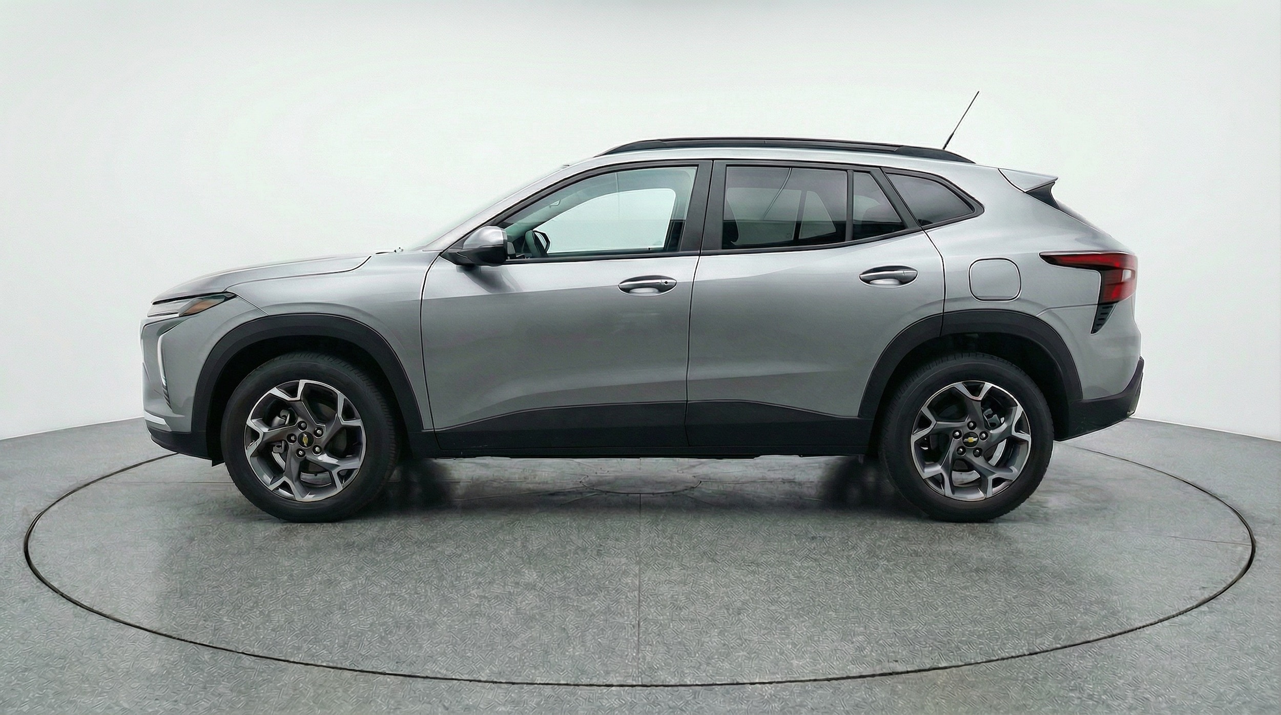 Thumbnail: 2025 Chevrolet Trax - 4