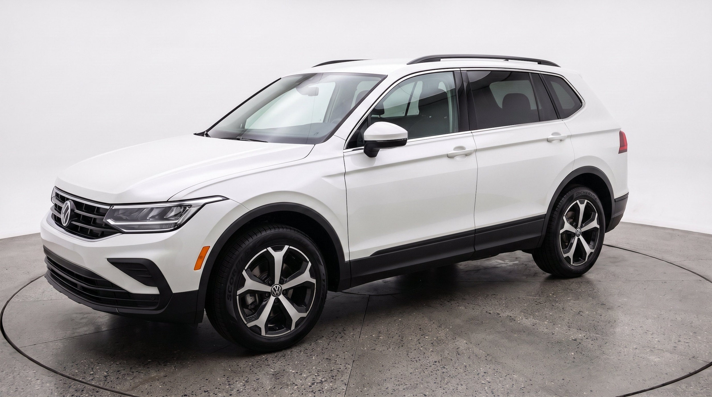 Thumbnail: 2026 Volkswagen Tiguan - 3