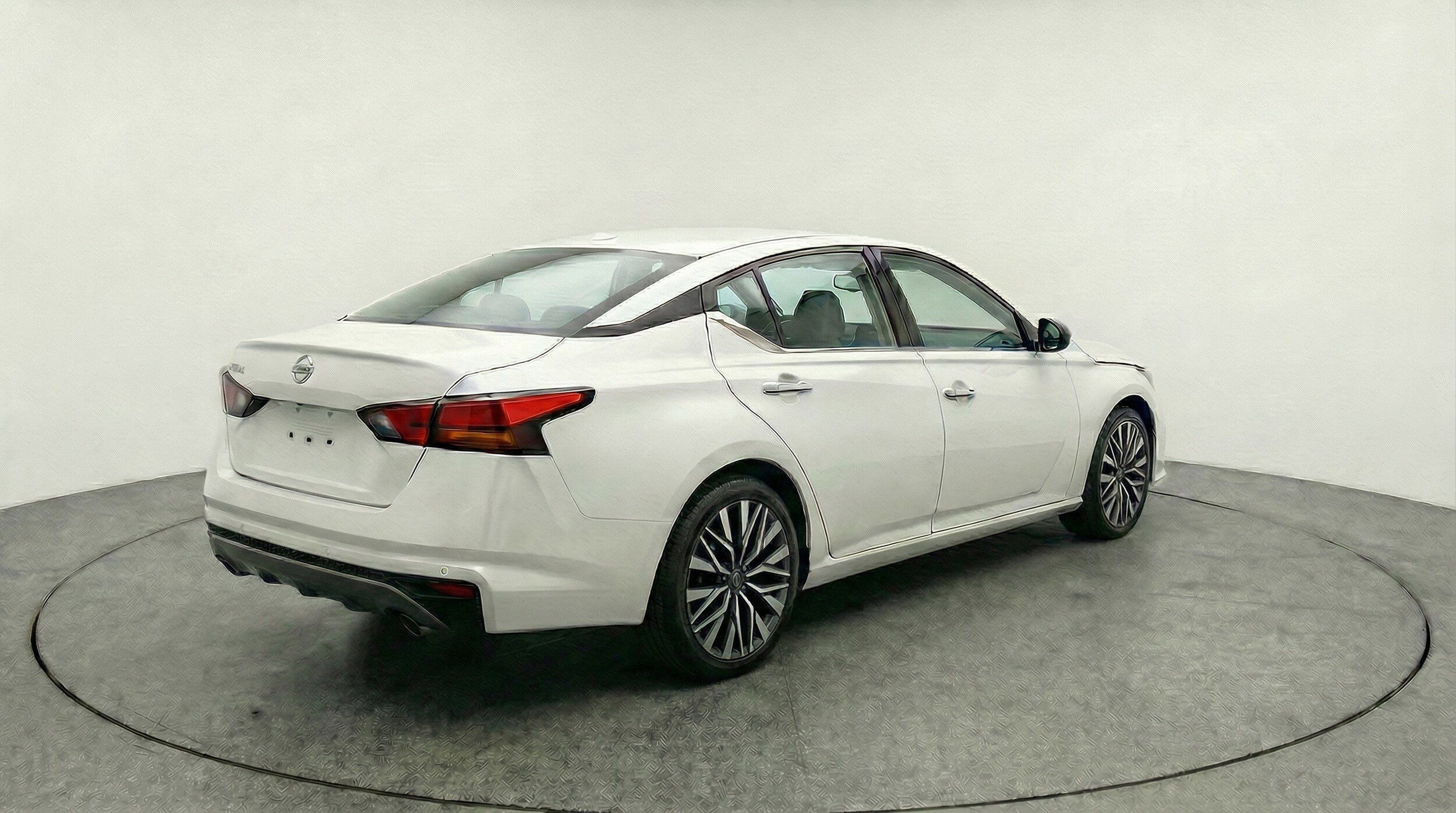 Thumbnail: 2025 Nissan Altima - 9