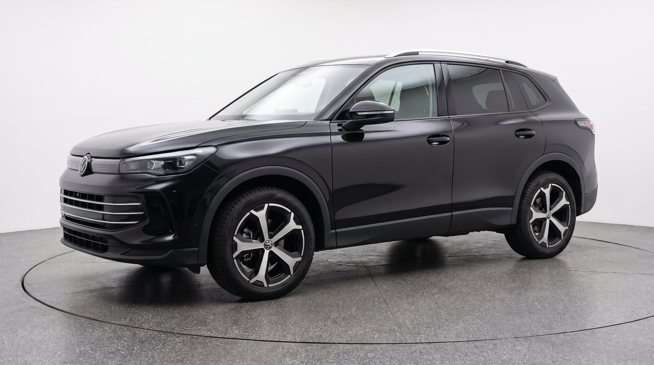 Thumbnail: 2026 Volkswagen Tiguan - 3