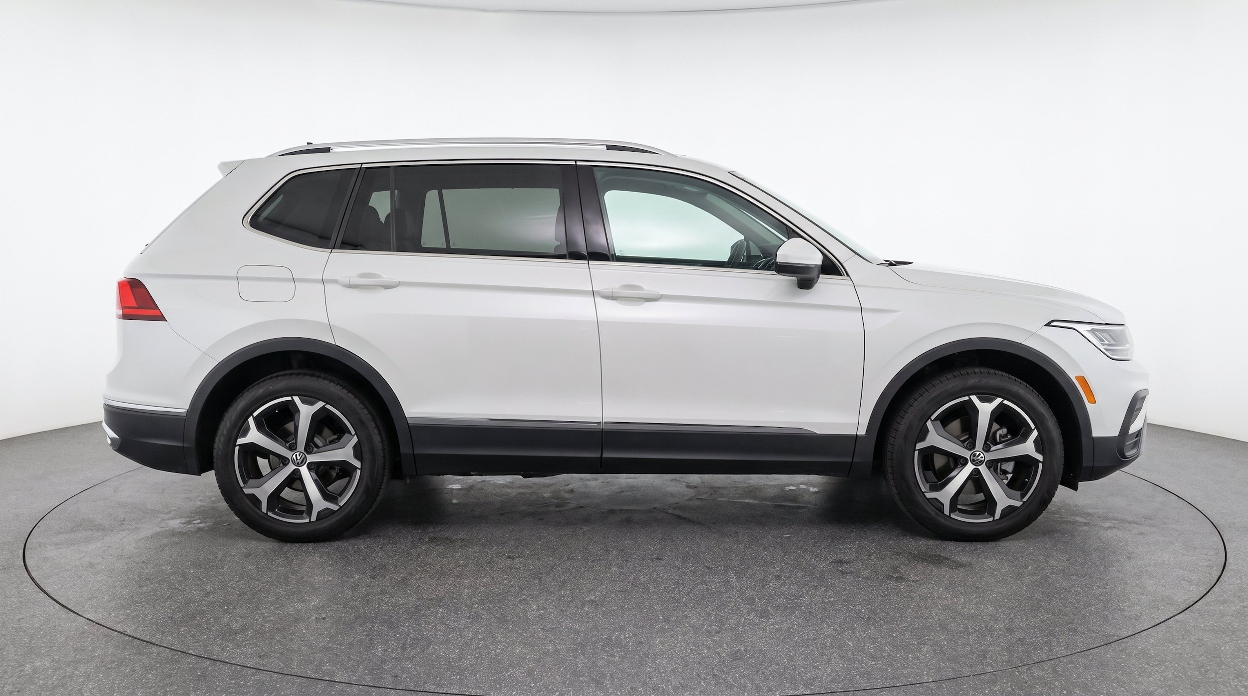 Thumbnail: 2026 Volkswagen Tiguan - 11
