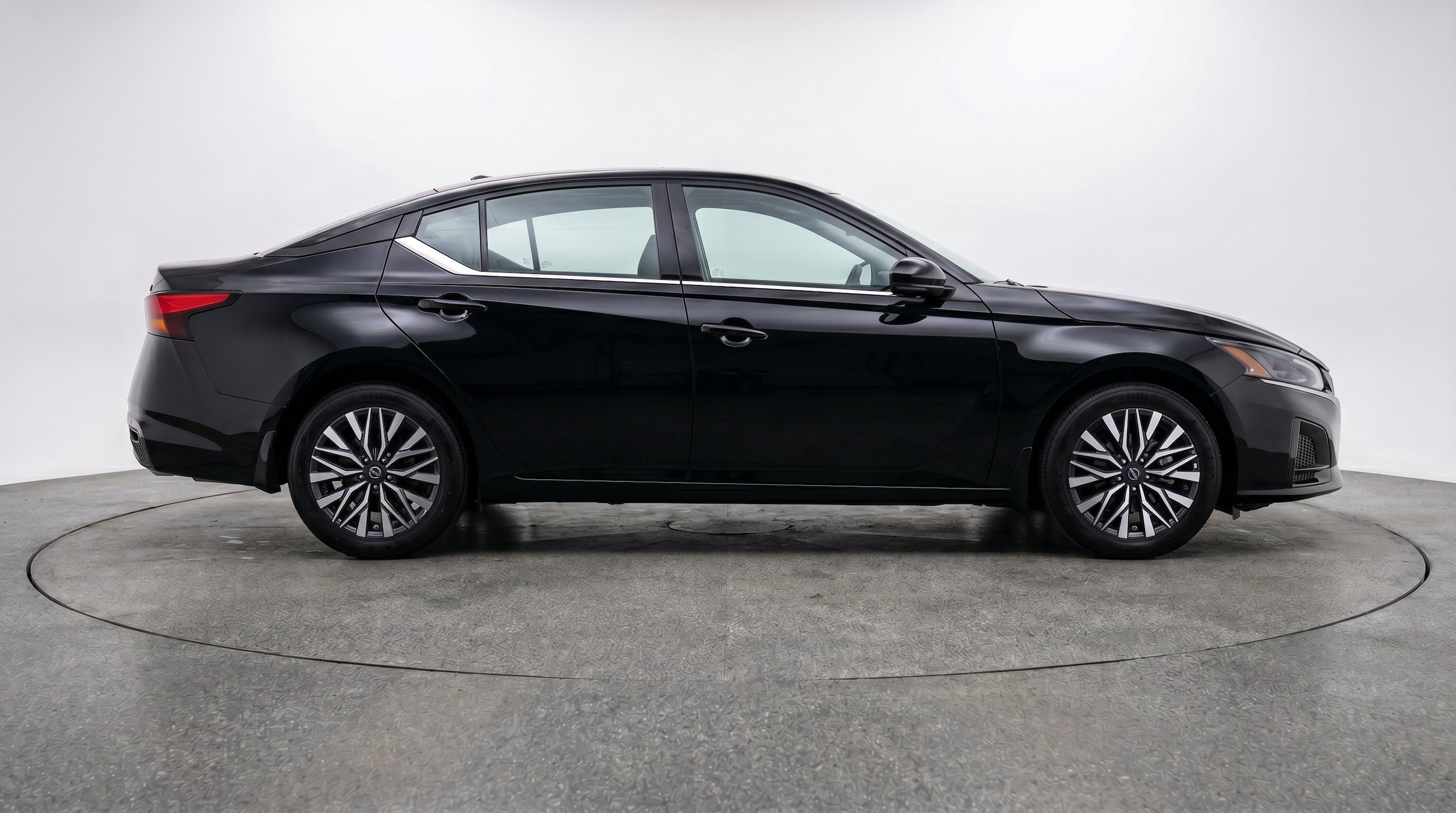 Thumbnail: 2025 Nissan Altima - 11