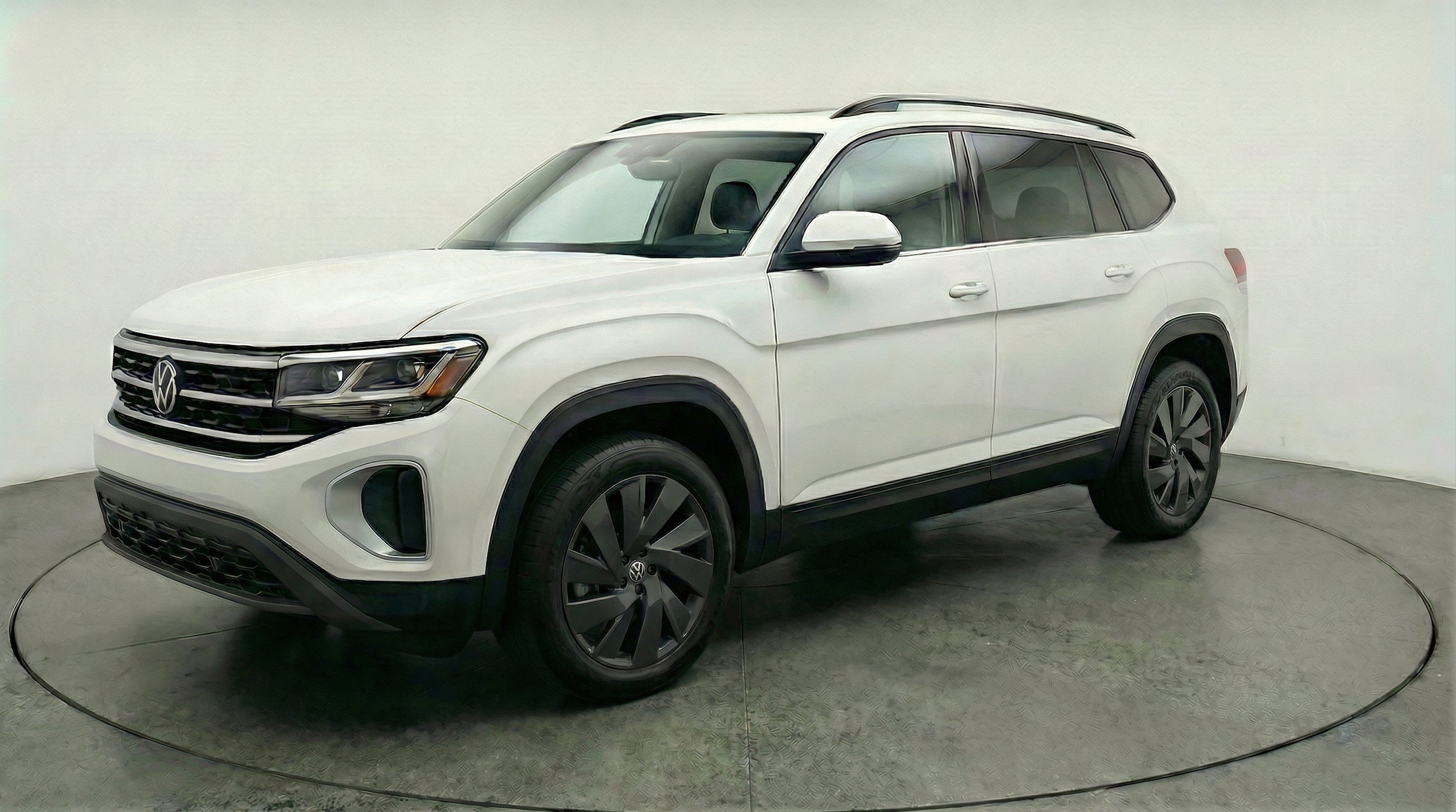 Thumbnail: 2026 Volkswagen Atlas - 3
