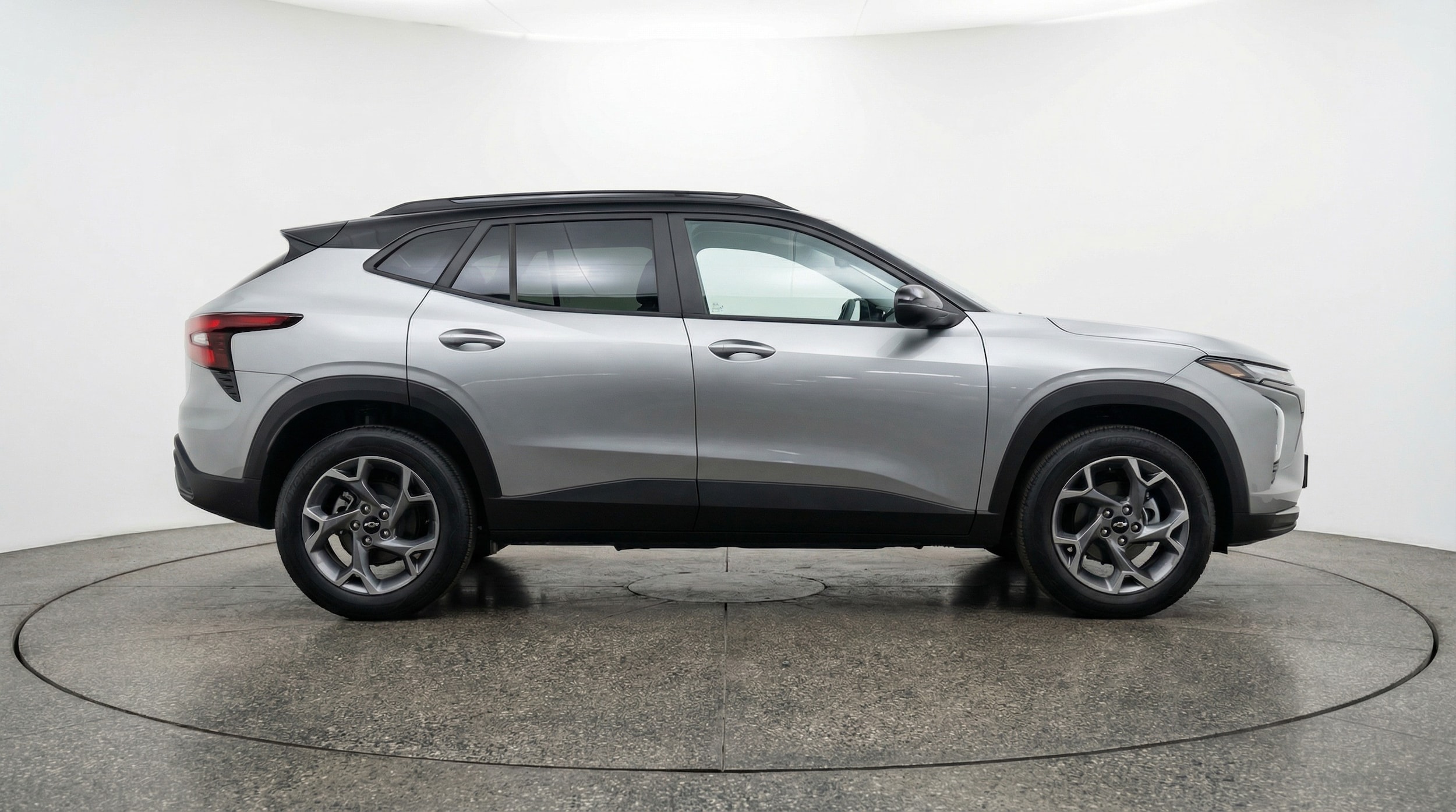 Thumbnail: 2025 Chevrolet Trax - 8