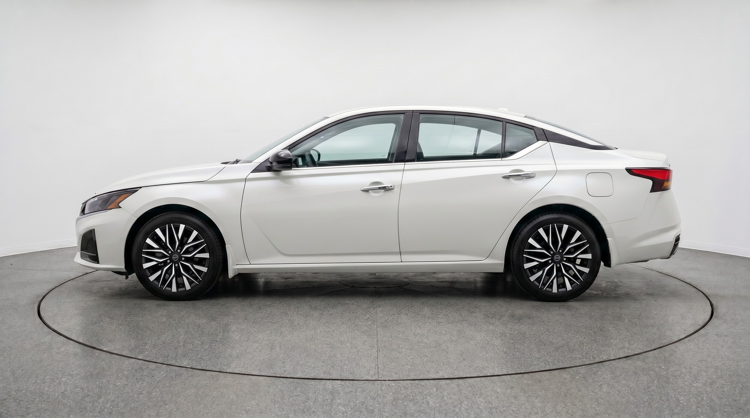 Thumbnail: 2025 Nissan Altima - 4