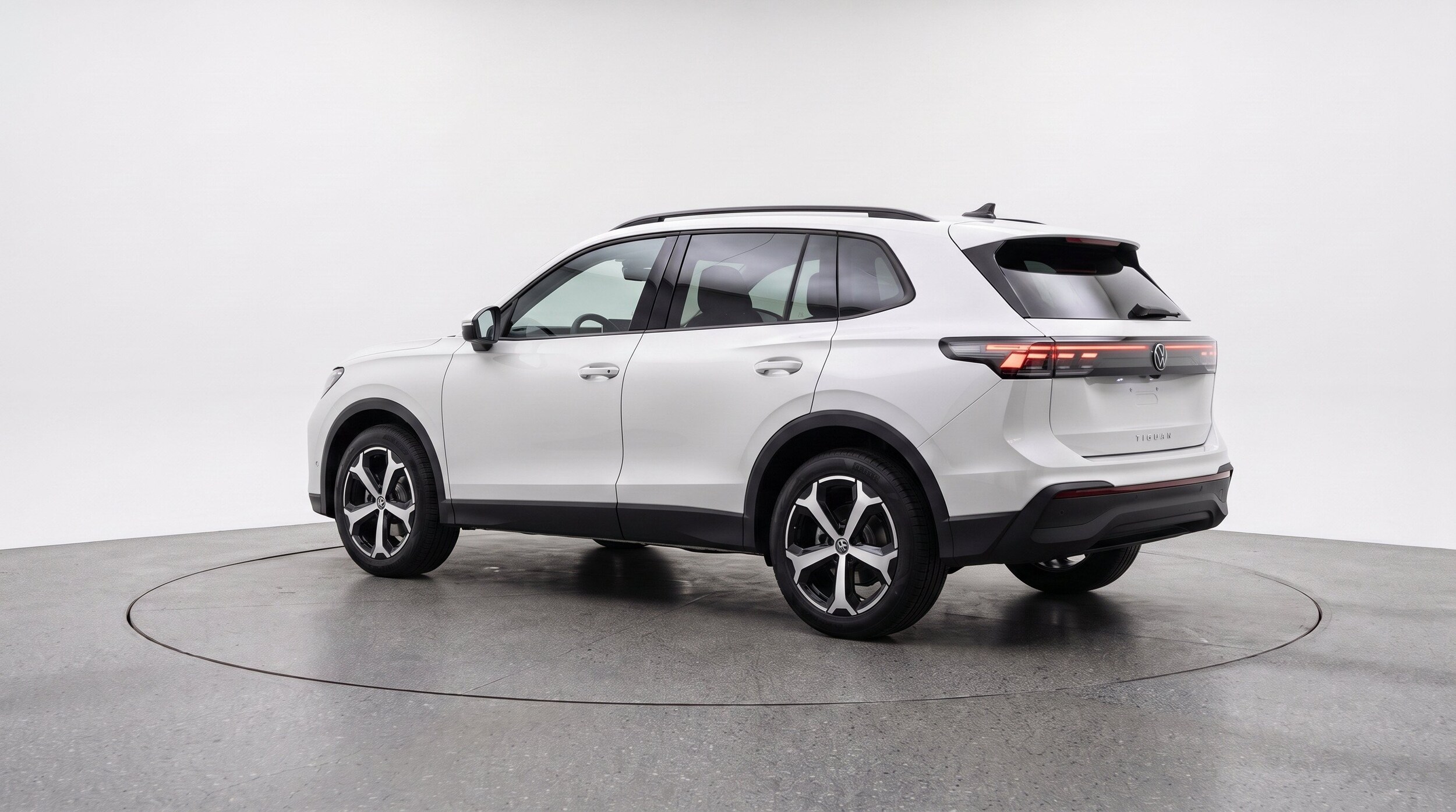 Thumbnail: 2026 Volkswagen Tiguan - 6