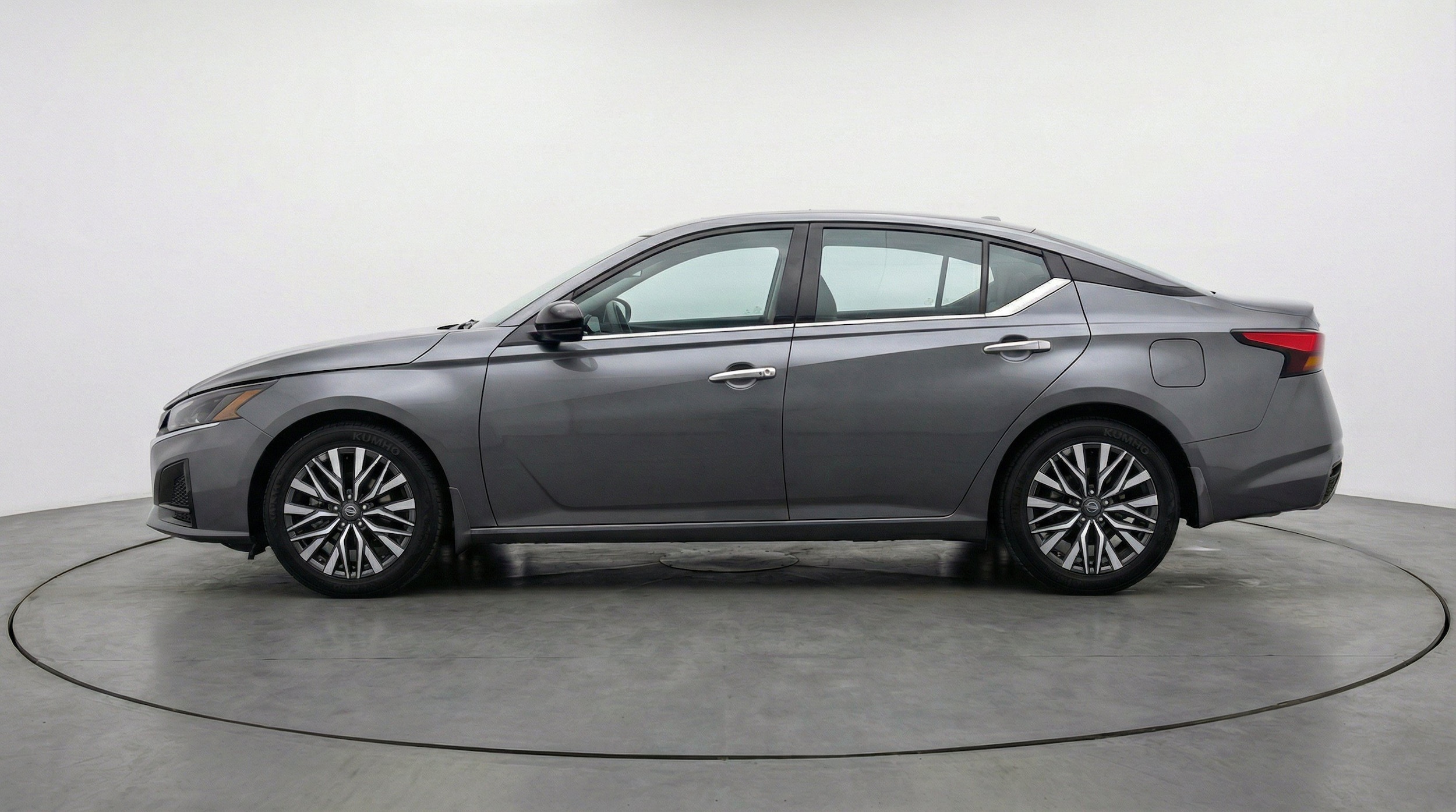 Thumbnail: 2025 Nissan Altima - 5