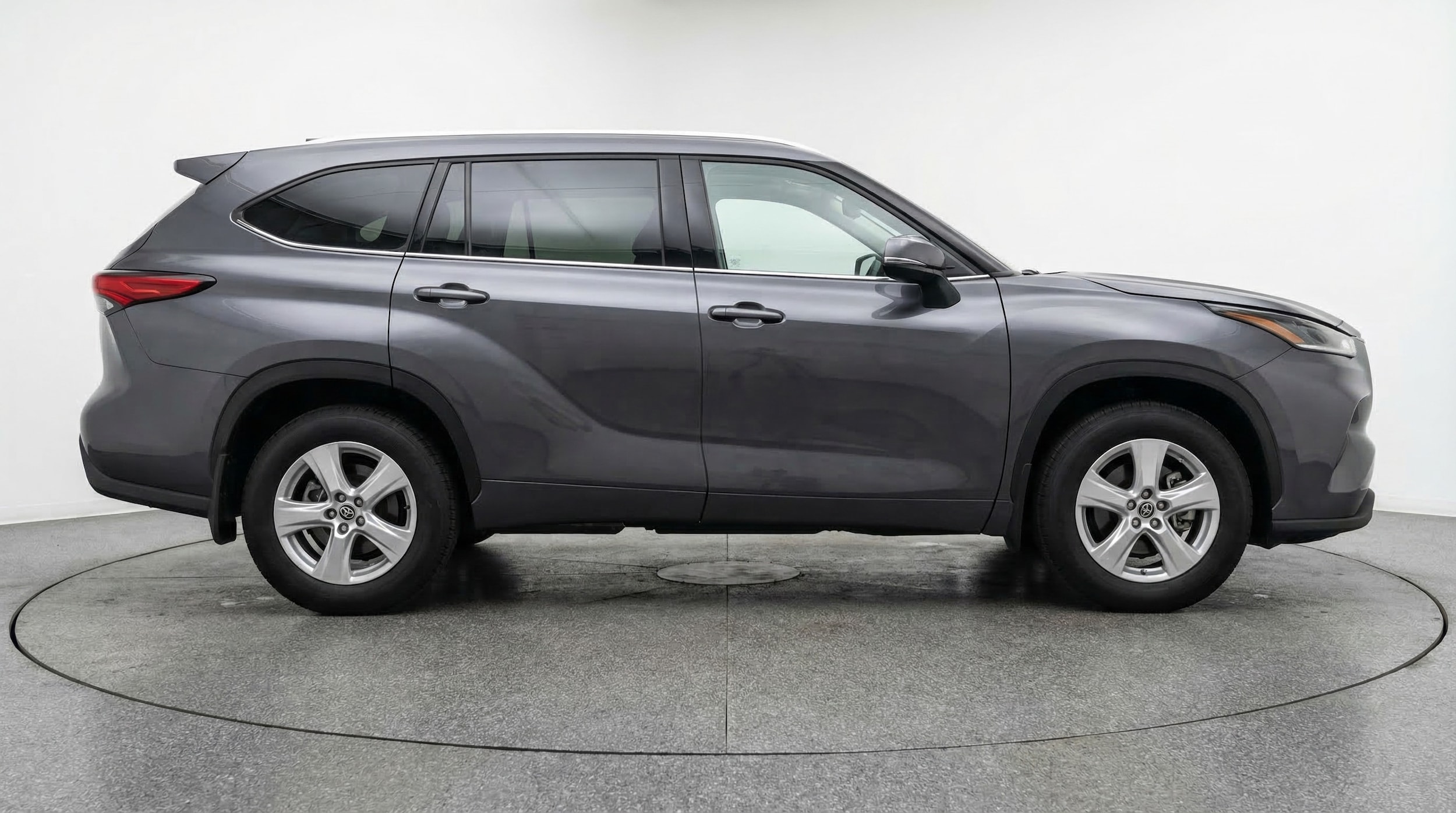 Thumbnail: 2025 Toyota Highlander - 8