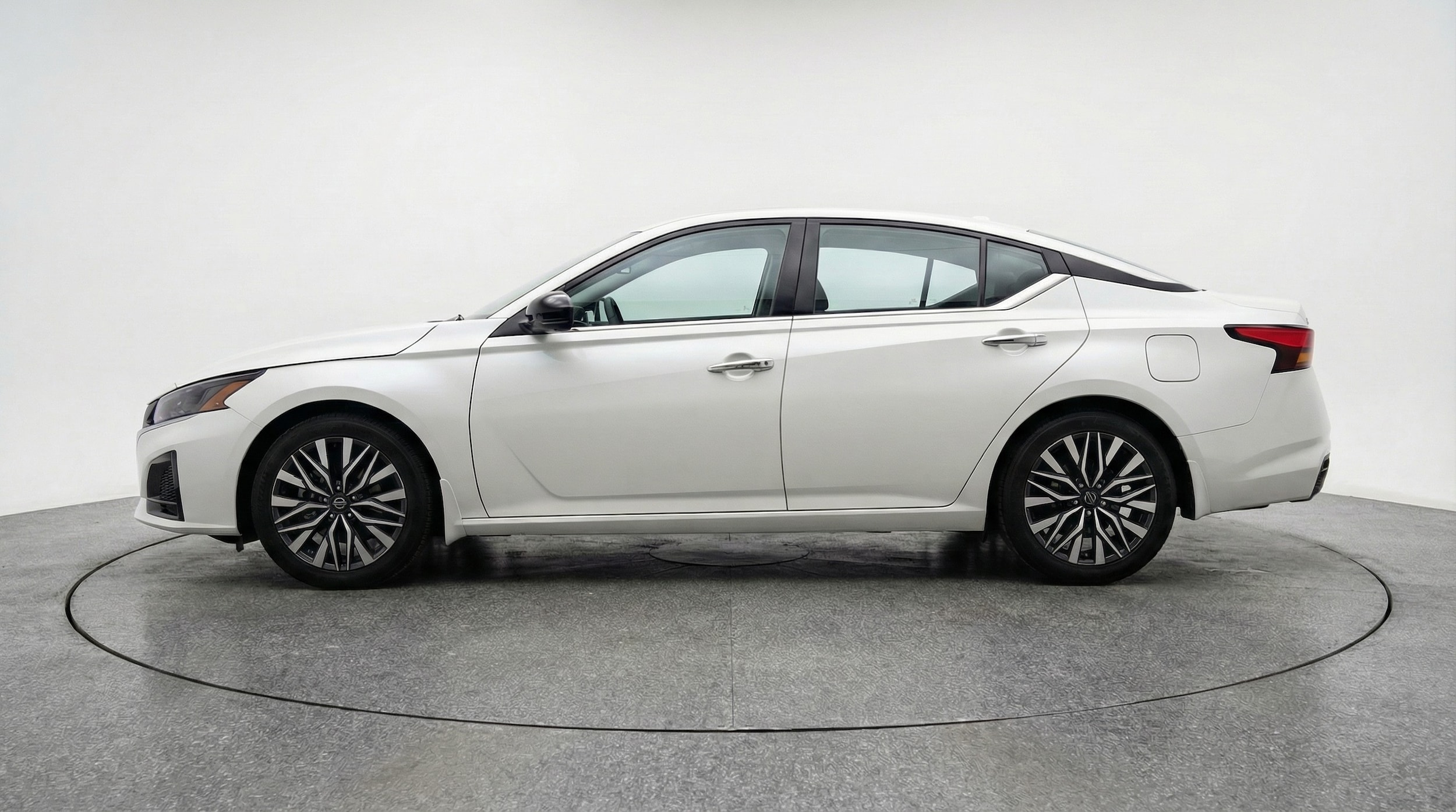 Thumbnail: 2025 Nissan Altima - 4