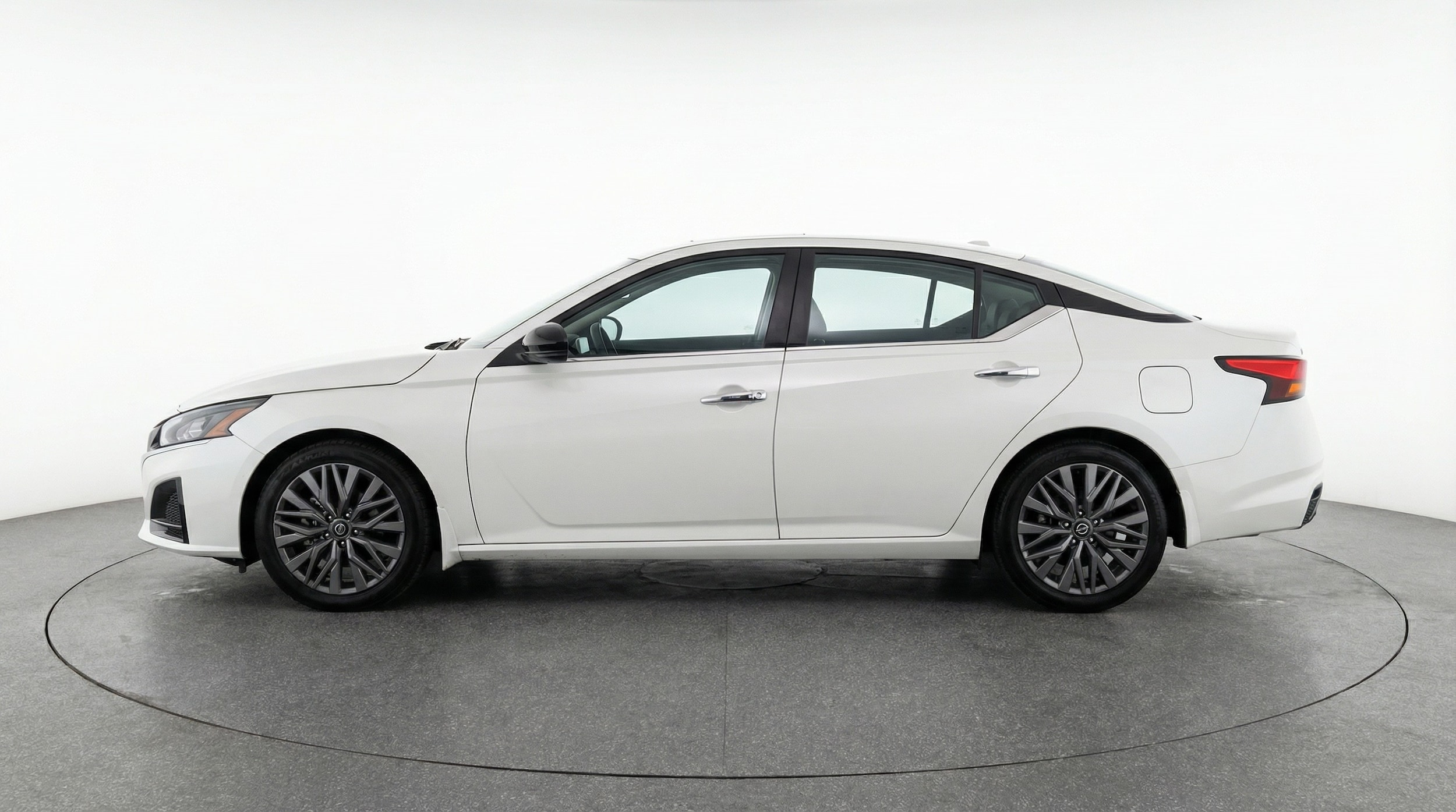 Thumbnail: 2025 Nissan Altima - 4