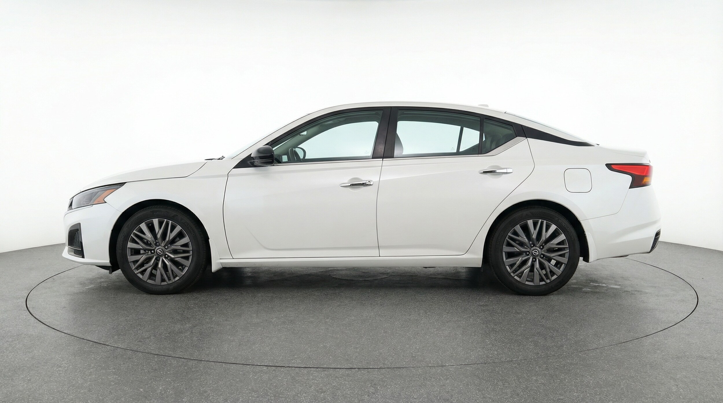 Thumbnail: 2025 Nissan Altima - 4