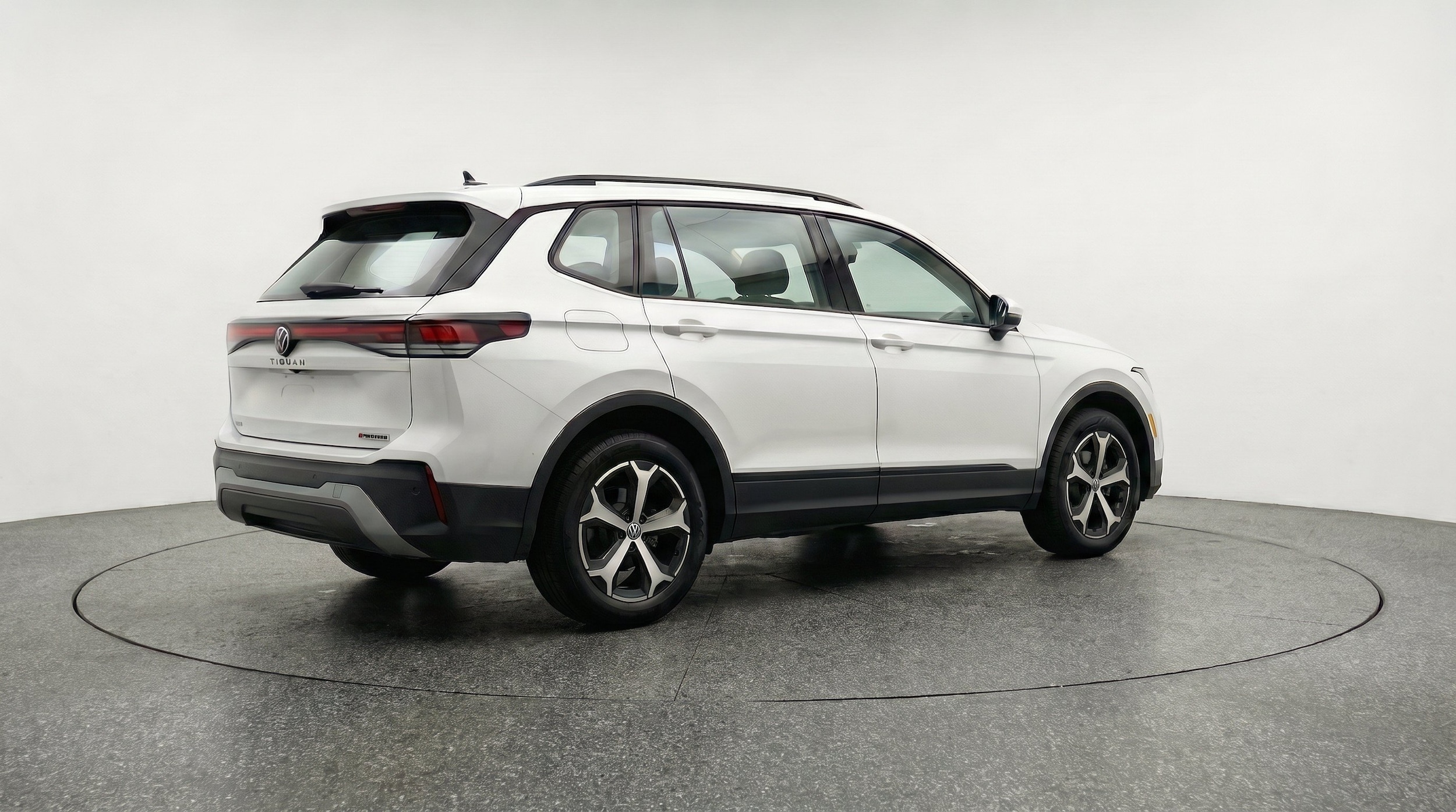 Thumbnail: 2026 Volkswagen Tiguan - 9