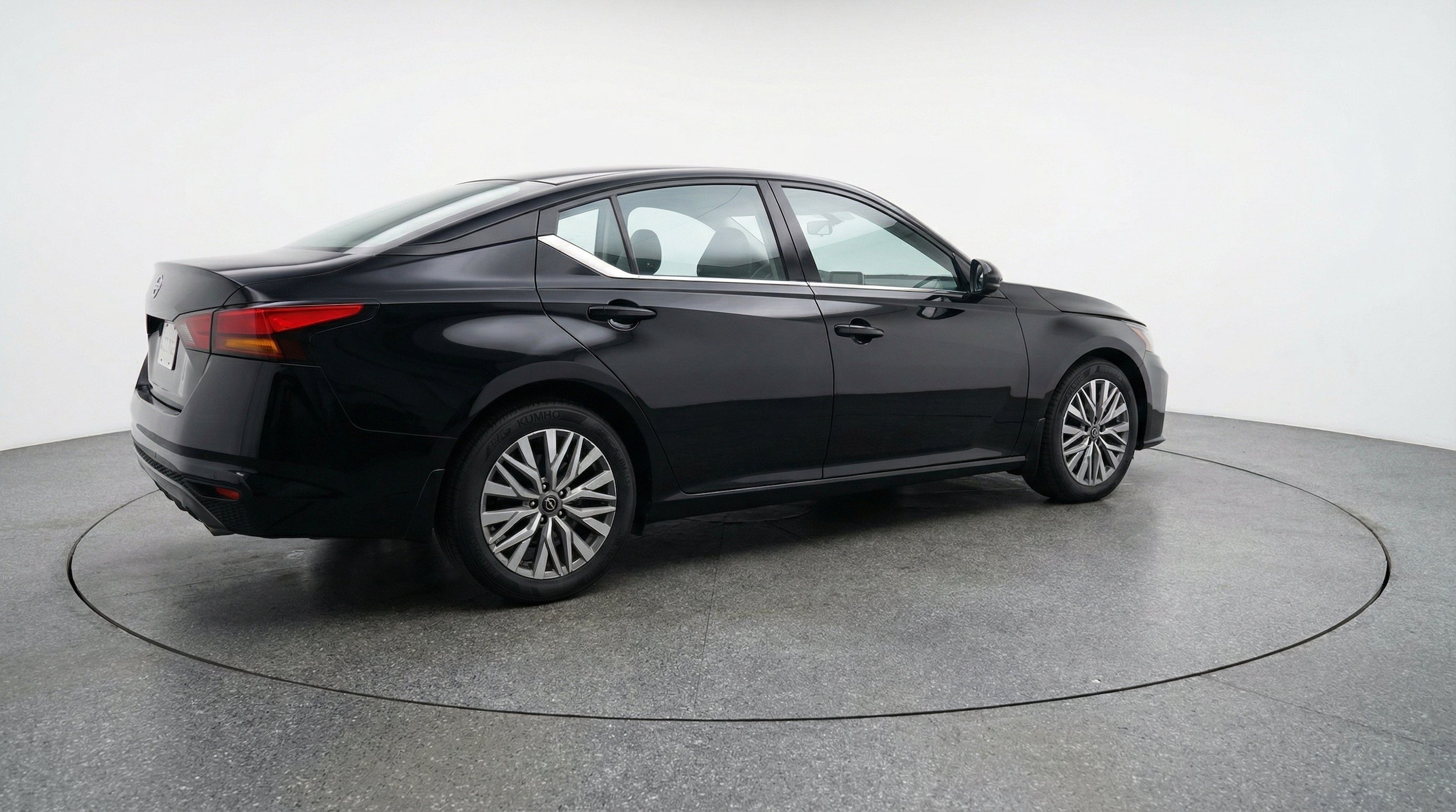 Thumbnail: 2025 Nissan Altima - 9